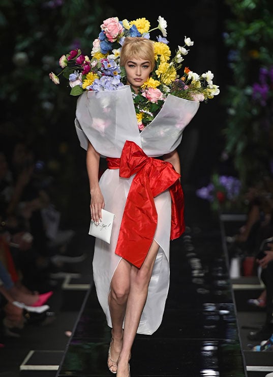 Jeremy Scott annonce son départ choc de la maison Moschino Edito, Hot Culture, Jeremy Scott, Moschino, 2023