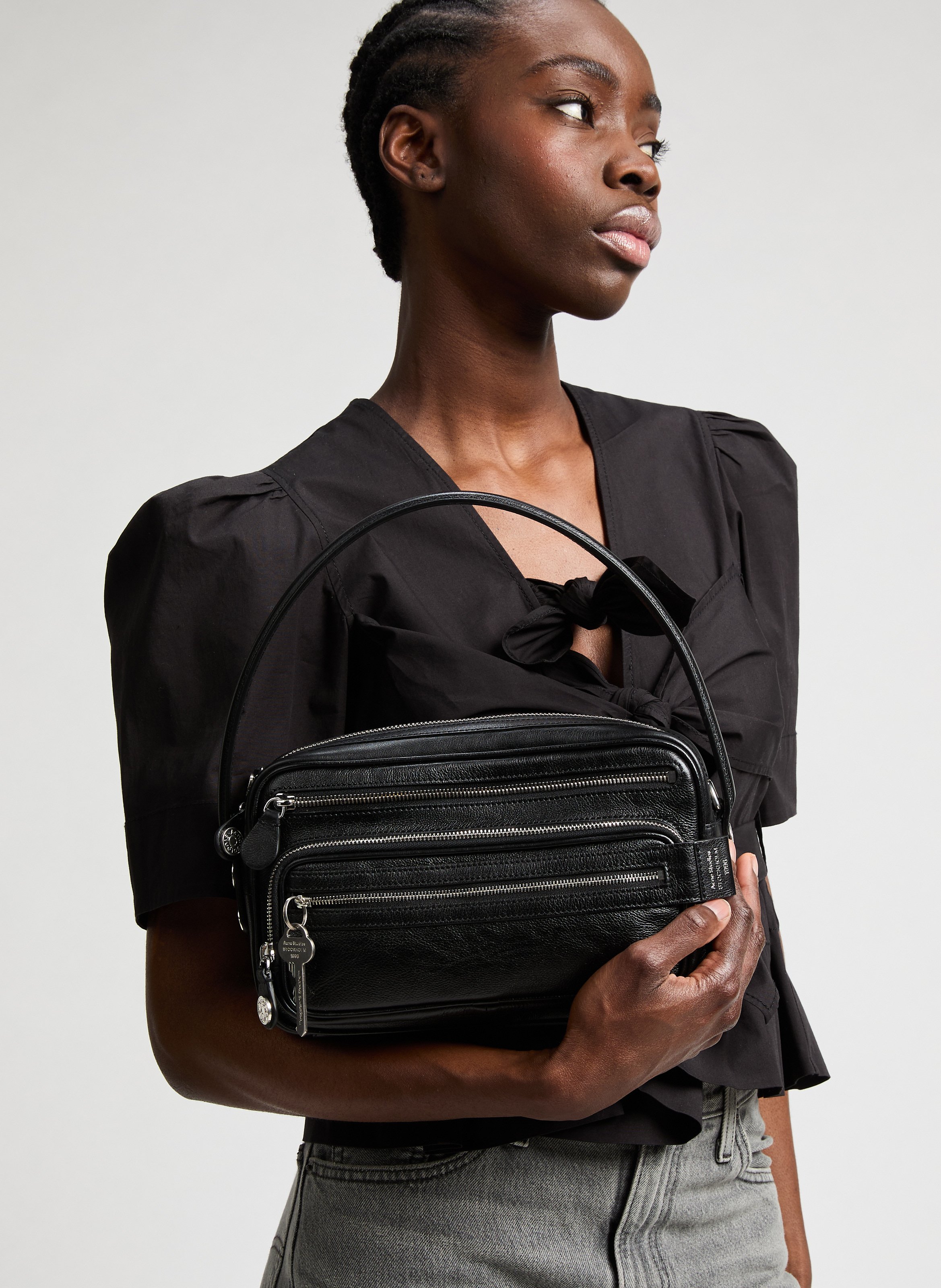 Sac à main Caméro Petit en cuir ACNE STUDIOS Noir