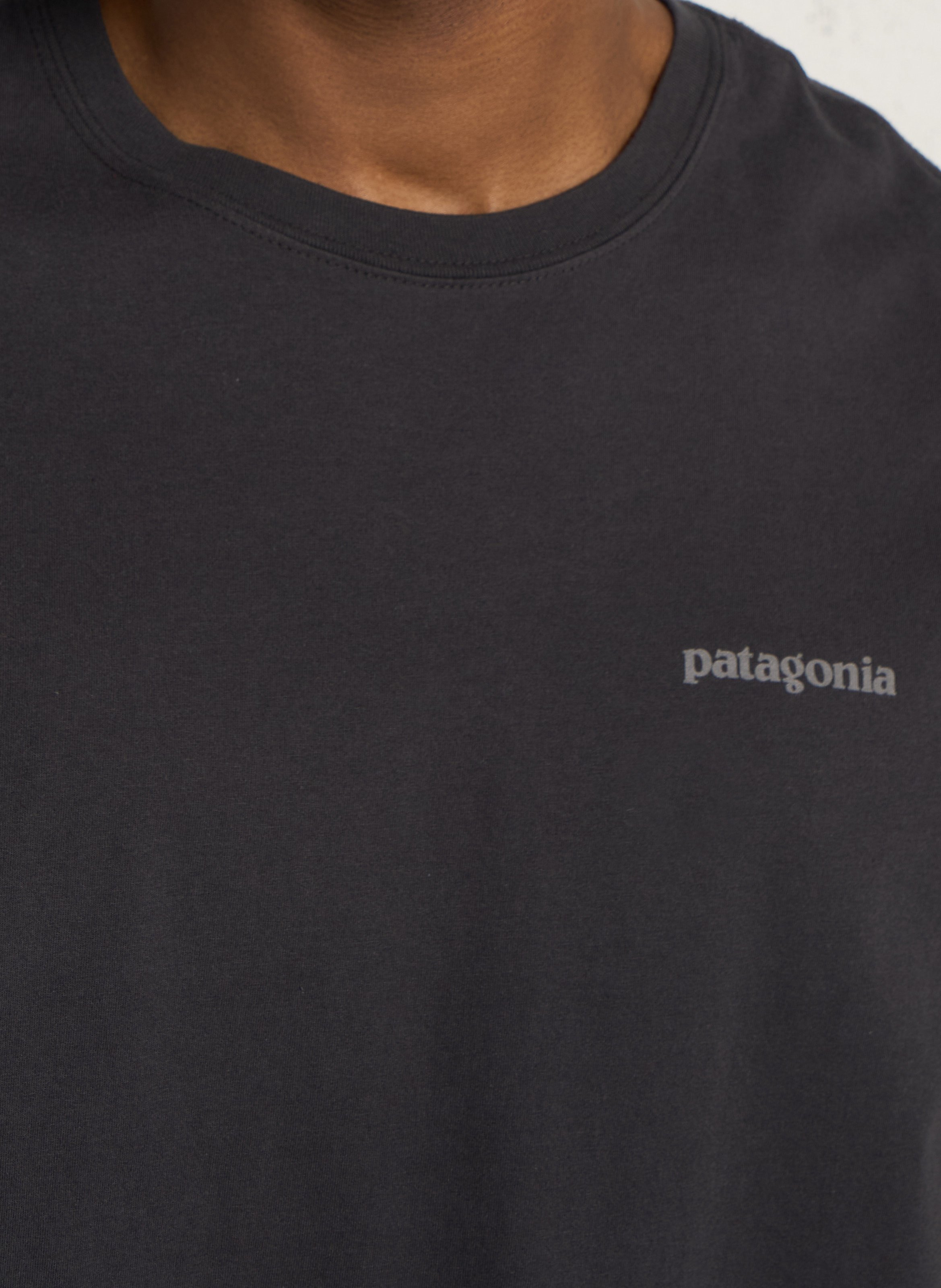 Tee-shirt oversize col rond en coton bio sérigraphié PATAGONIA Gris