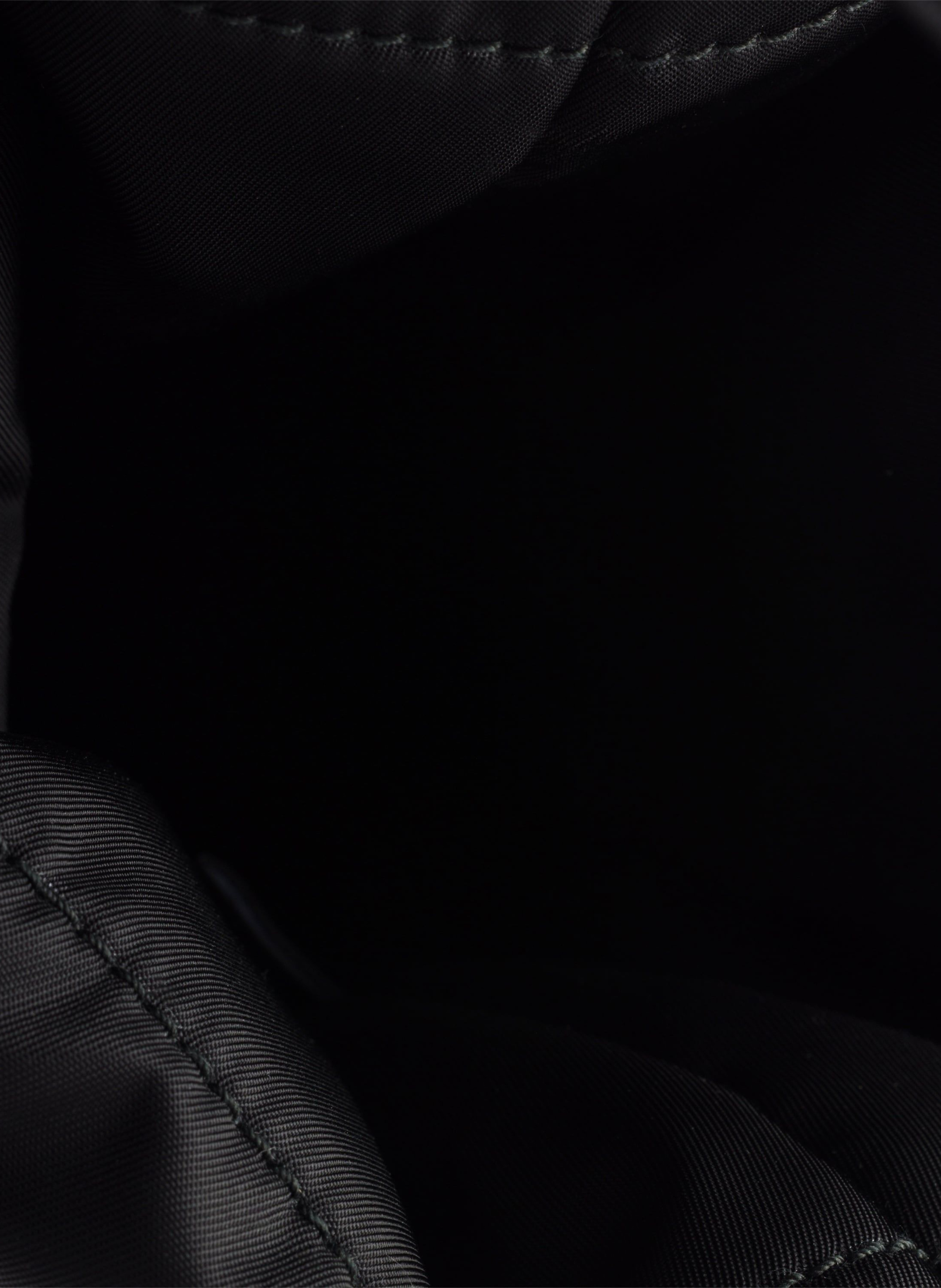 Petit sac seau en re-nylon et cuir nappa PRADA Noir