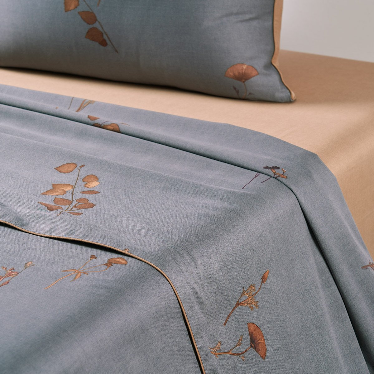 Drap plat en satin de coton, midnight flowers BOSS HOME Multicolore