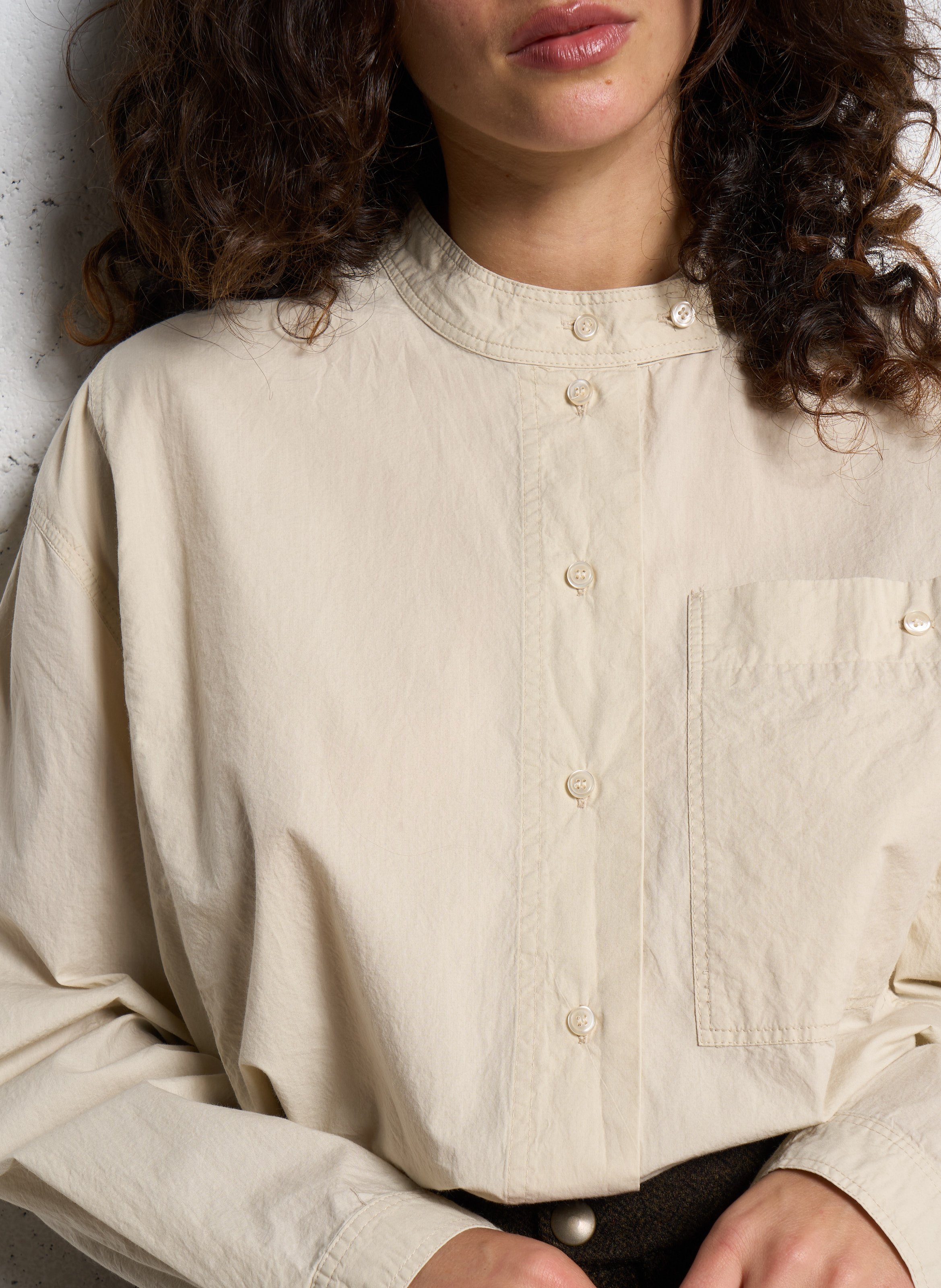 Chemise col rond en coton bio chypre SOEUR Beige