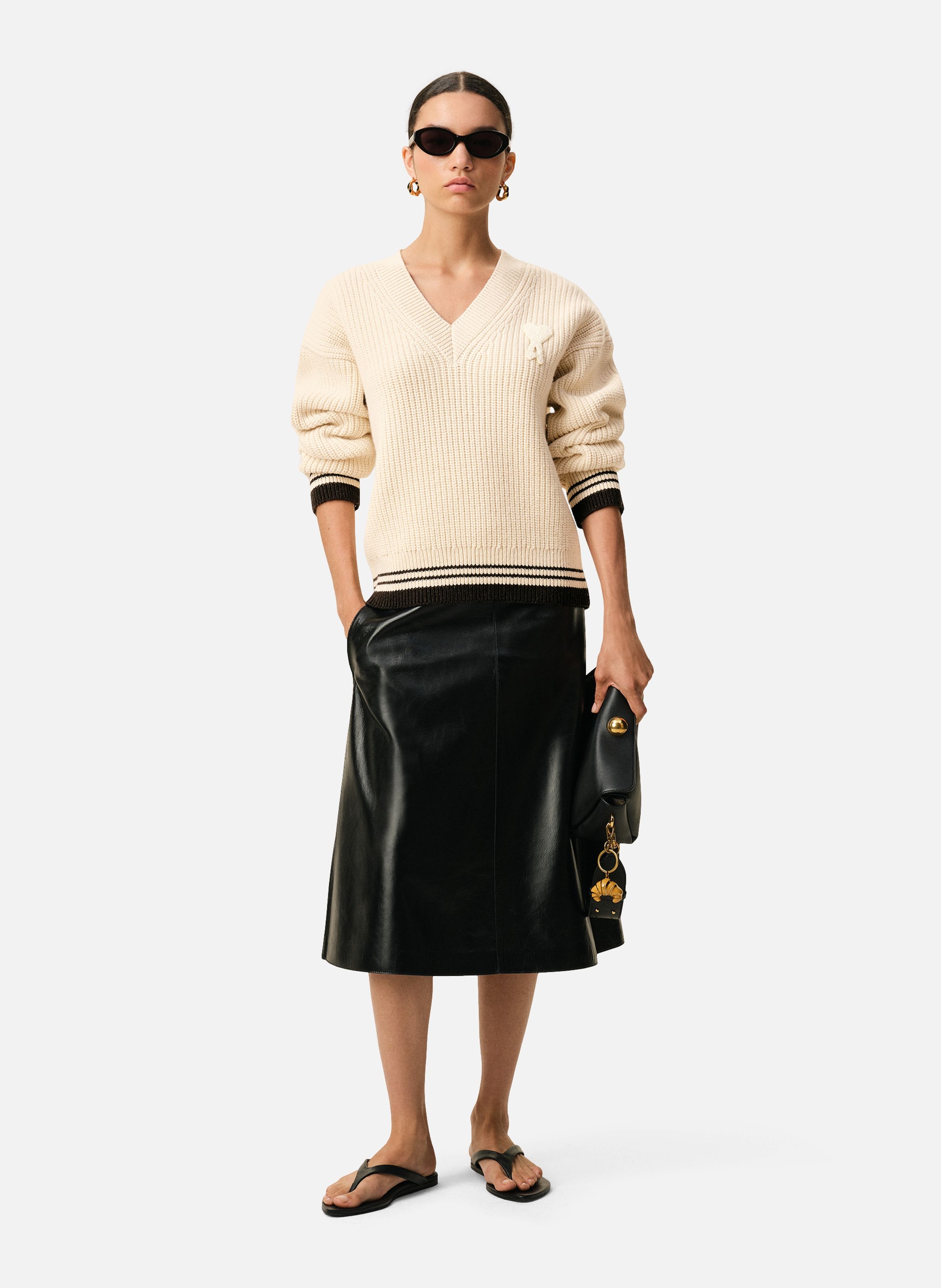 Pull col v ami de coeur en laine côtelée unisexe AMI PARIS Blanc