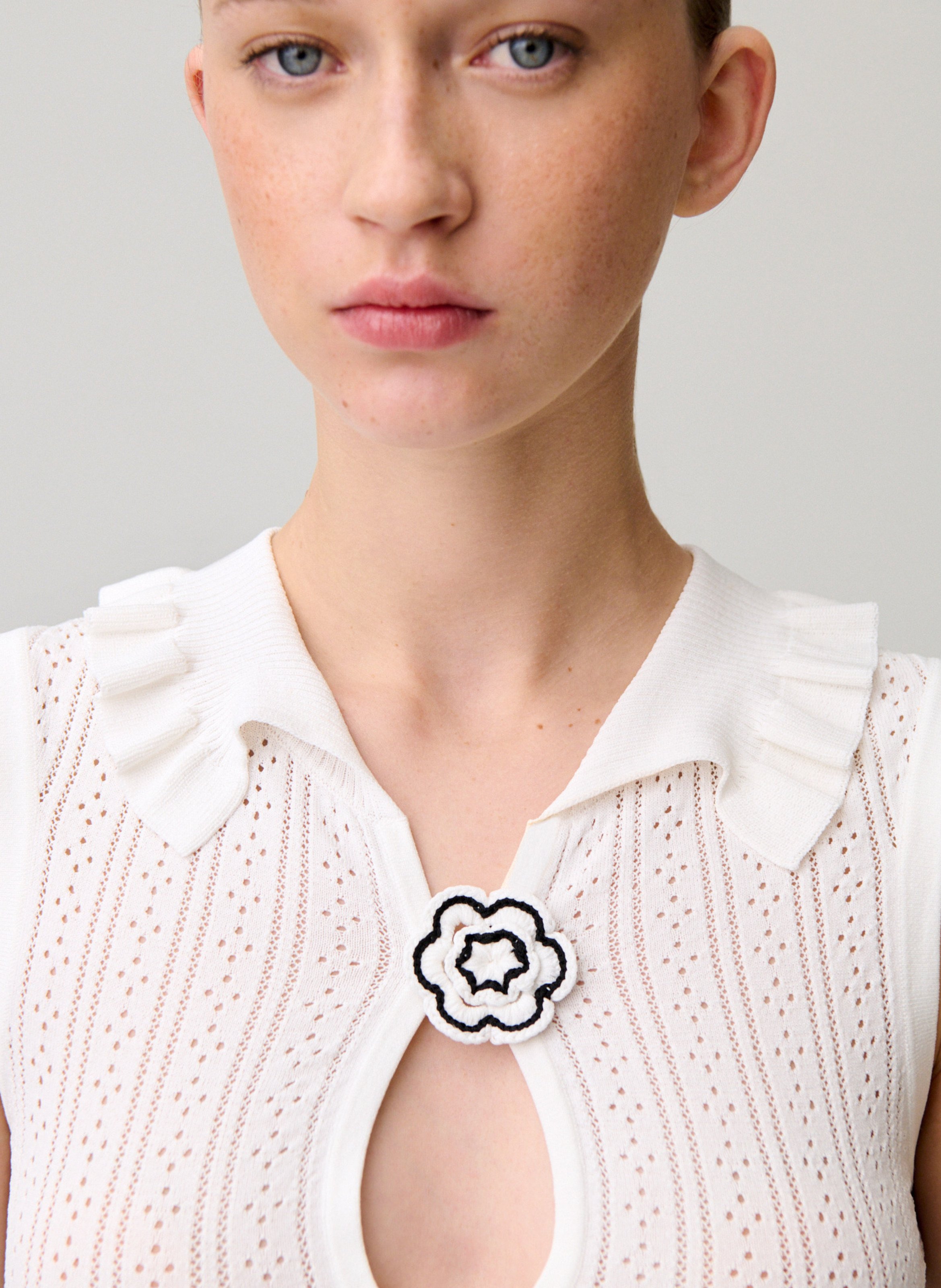 Top droit col classique en maille Beige