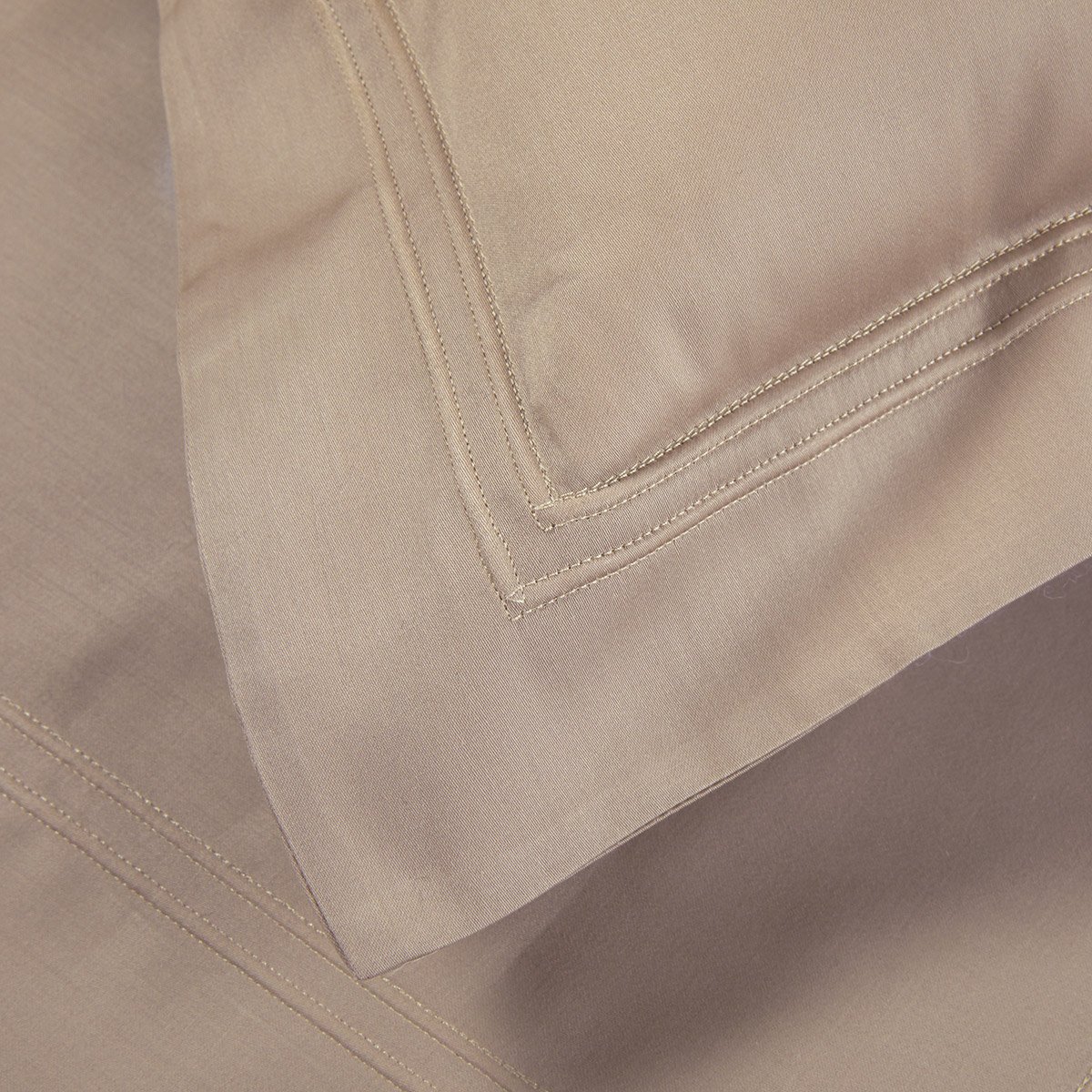Taie d'oreiller en satin, triomphe YVES DELORME Gris