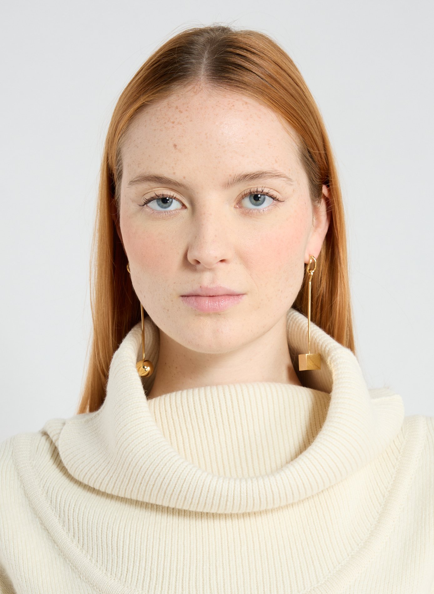 Pull col roulé large en laine vierge et cachemire JACQUEMUS Beige