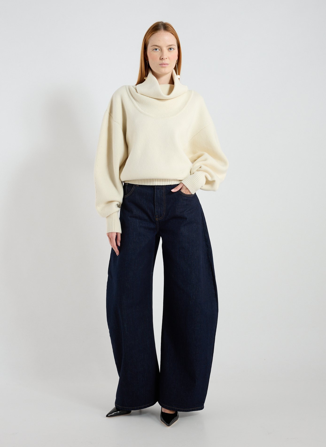 Pull col roulé large en laine vierge et cachemire JACQUEMUS Beige