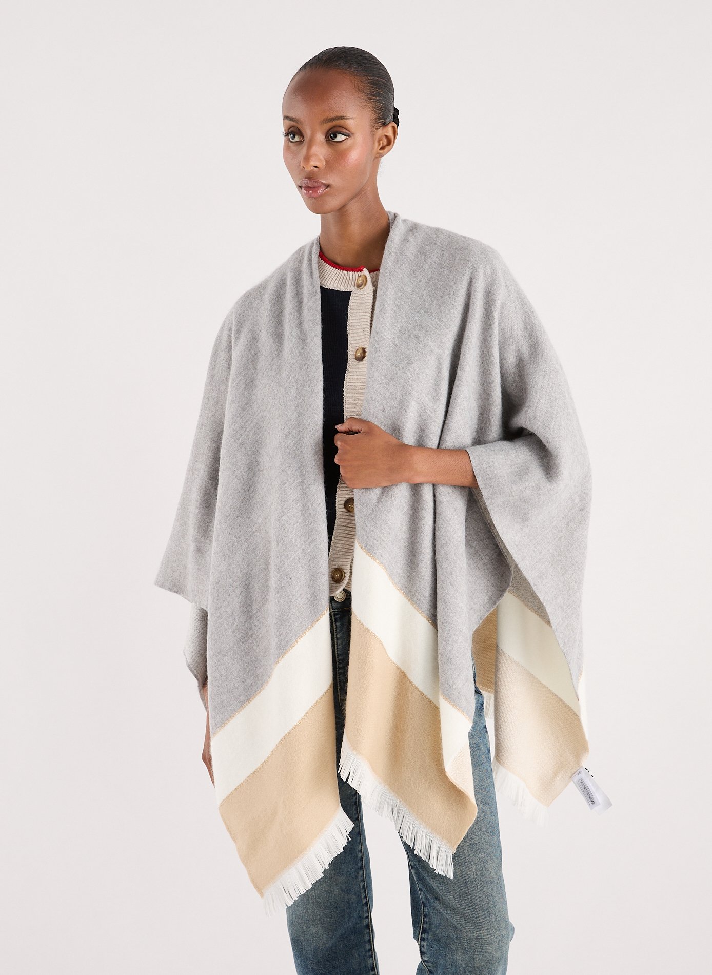 Poncho avec liseré doré AU PRINTEMPS PARIS Gris