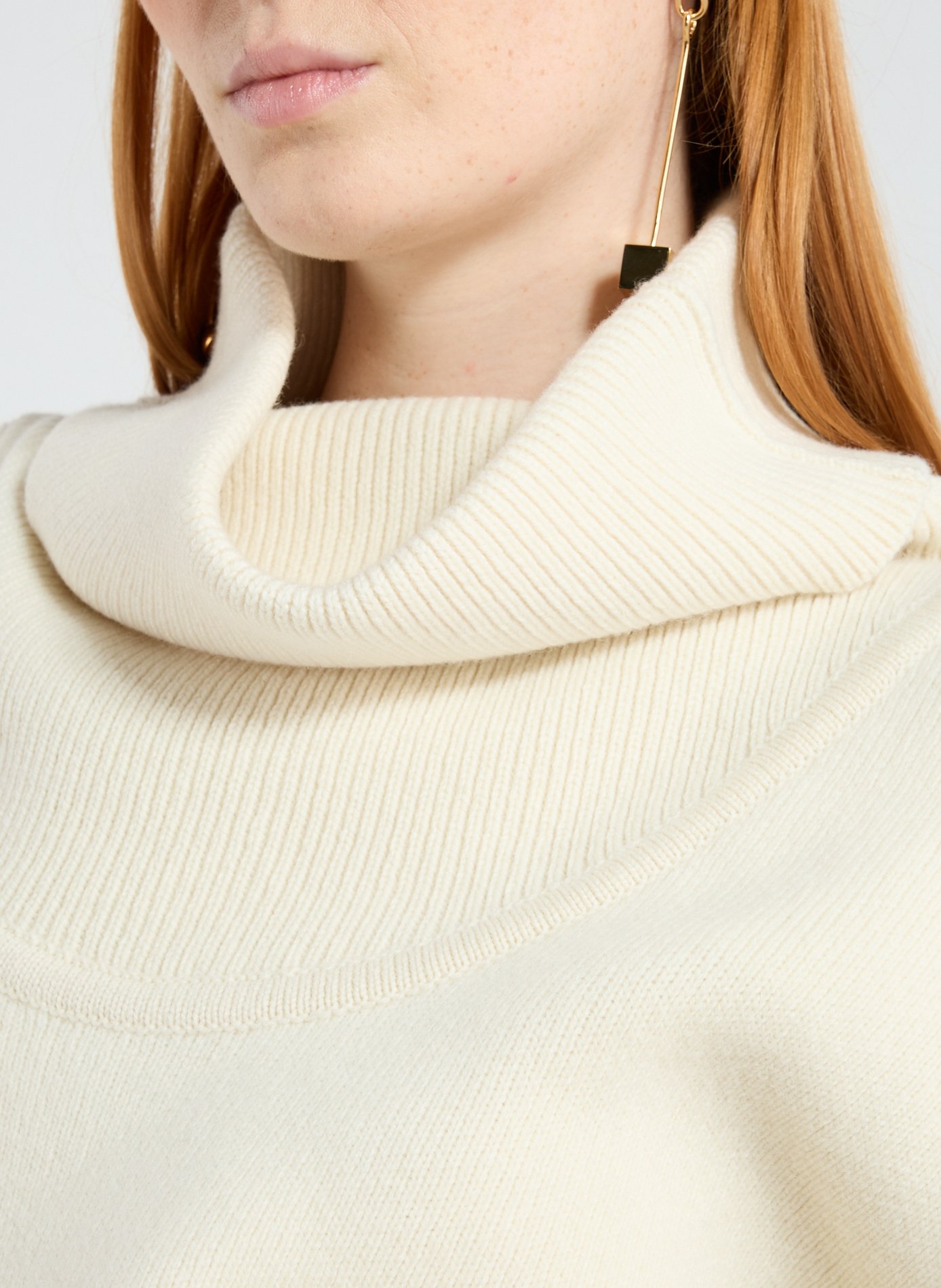 Pull col roulé large en laine vierge et cachemire JACQUEMUS Beige