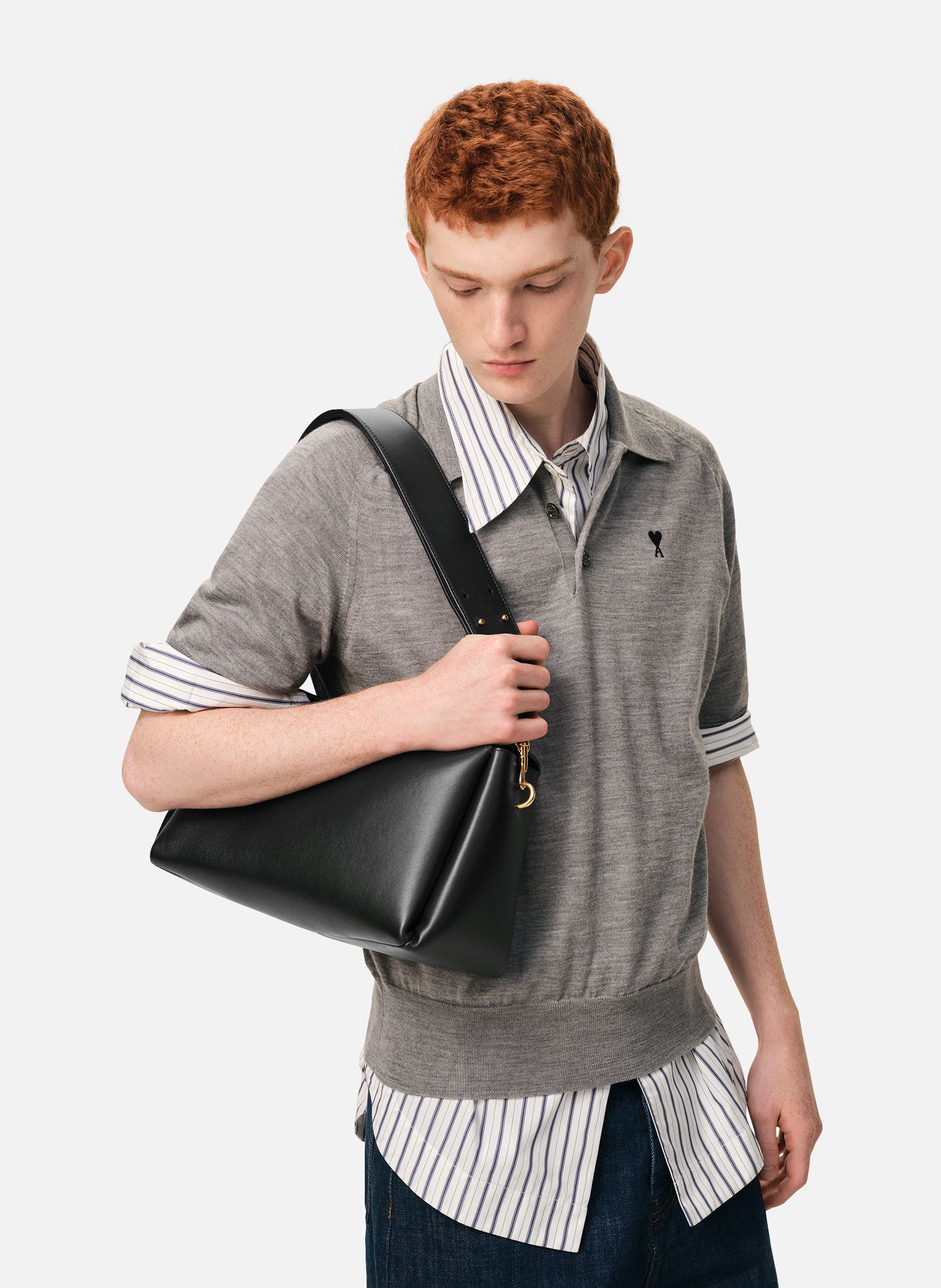 Sac Carrousel Moyen En Cuir Lisse unisexe AMI PARIS Noir