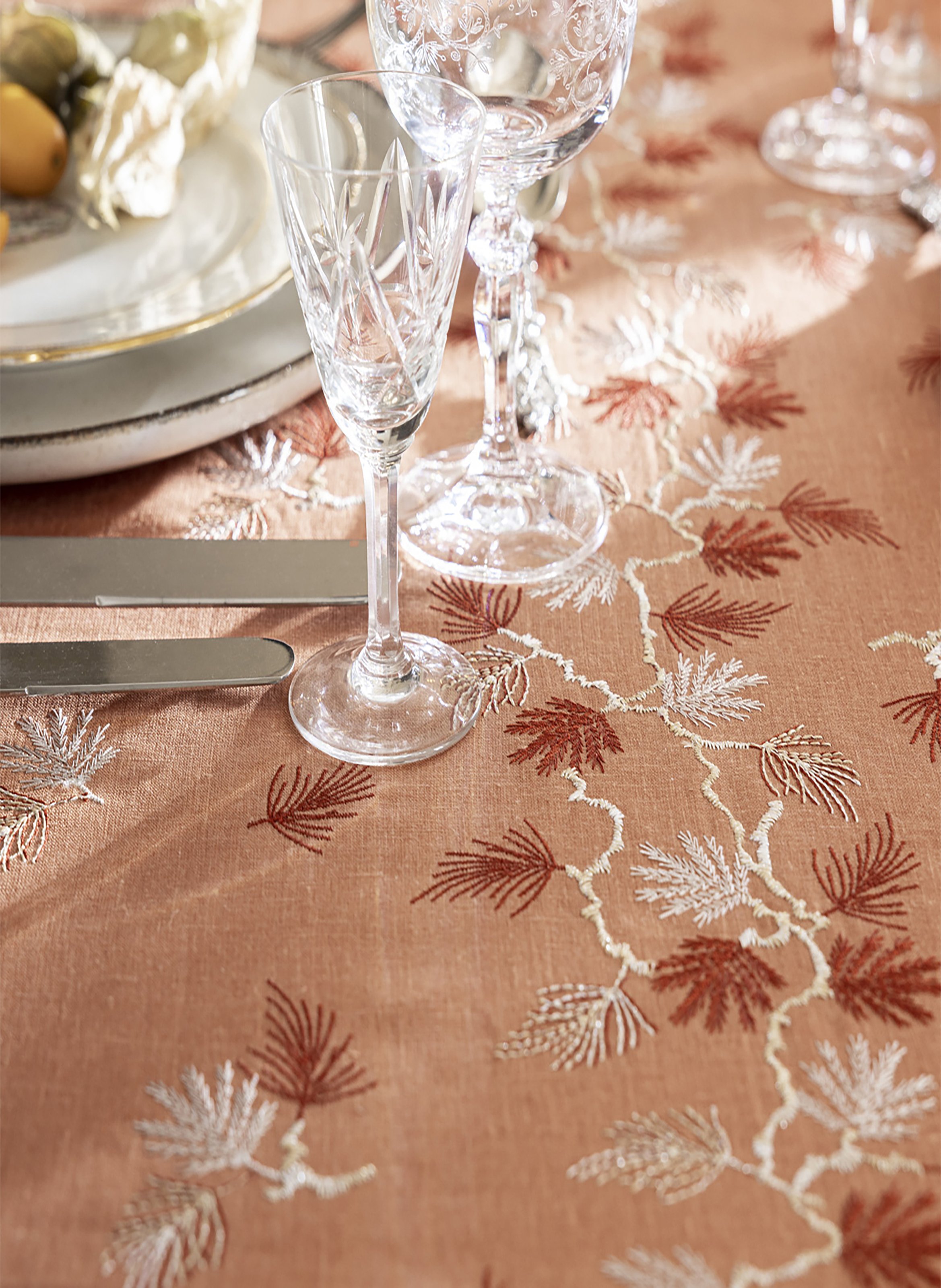 Nappe imprimée en lin, ramage ALEXANDRE TURPAULT Marron