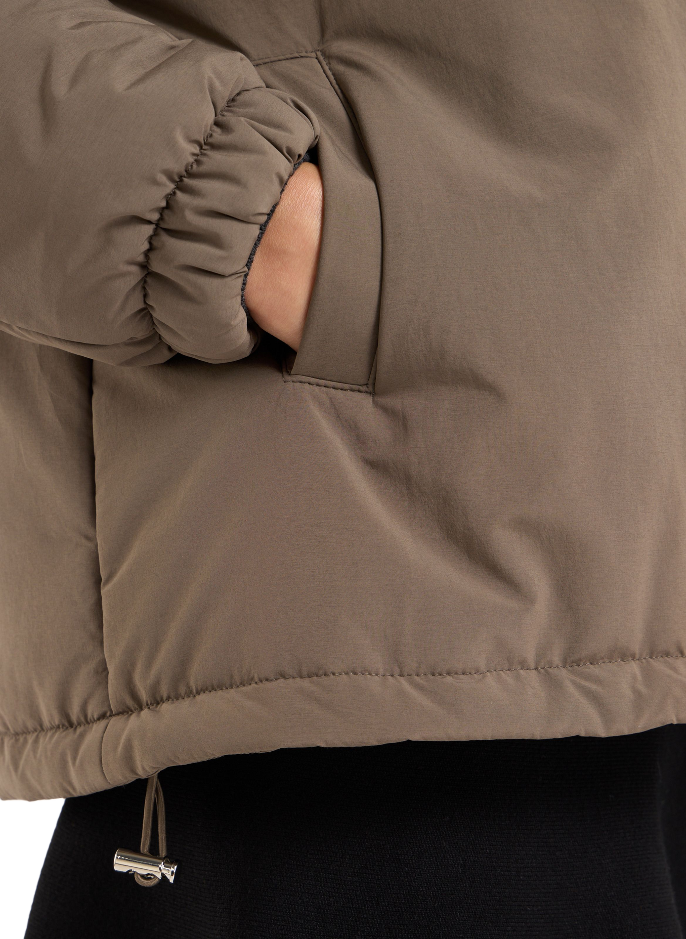 Long-sleeved hooded puffer jacket SAISON 1865 Khaki