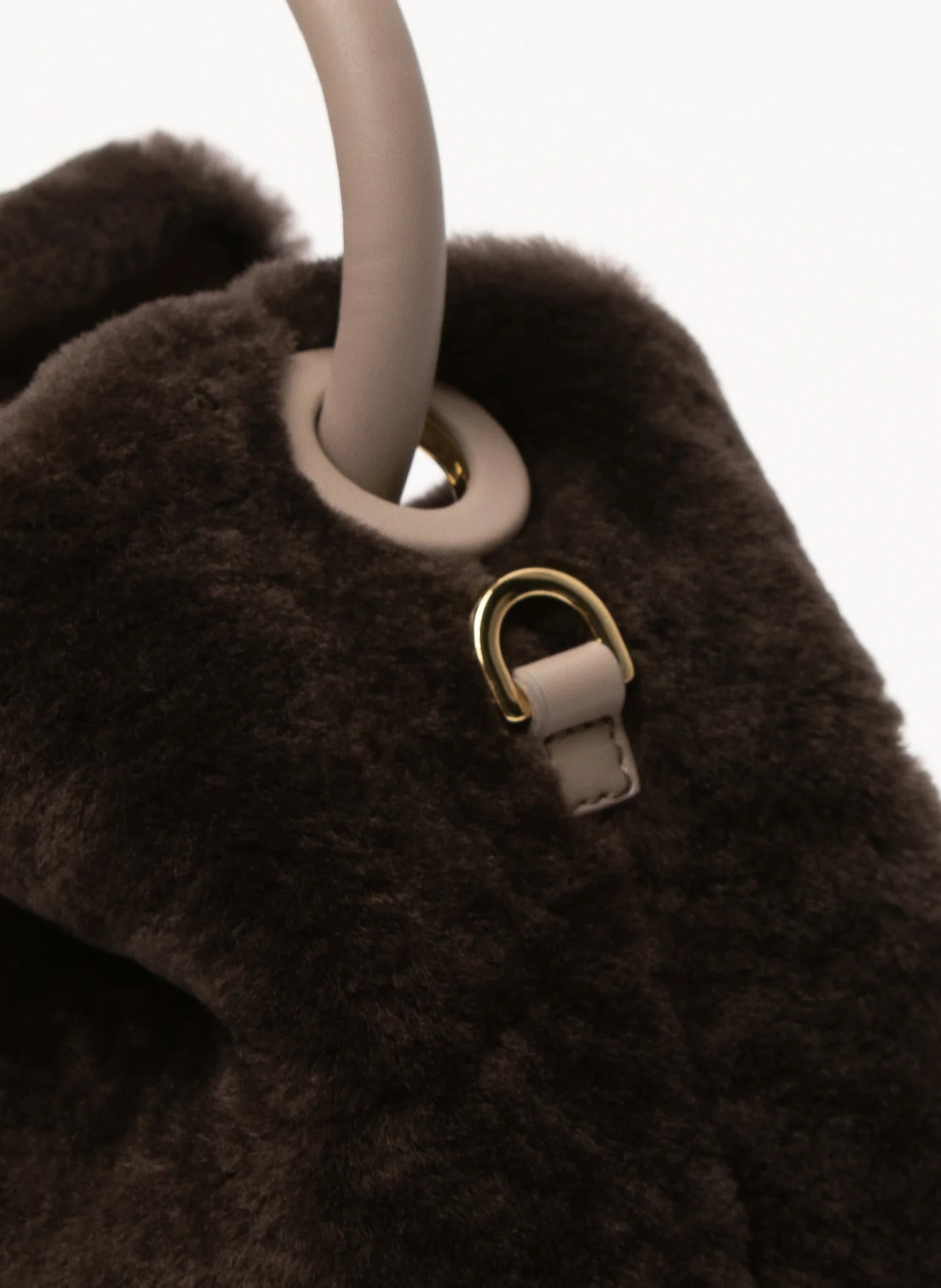 Sac à main baozi en shearling ELLEME Gris