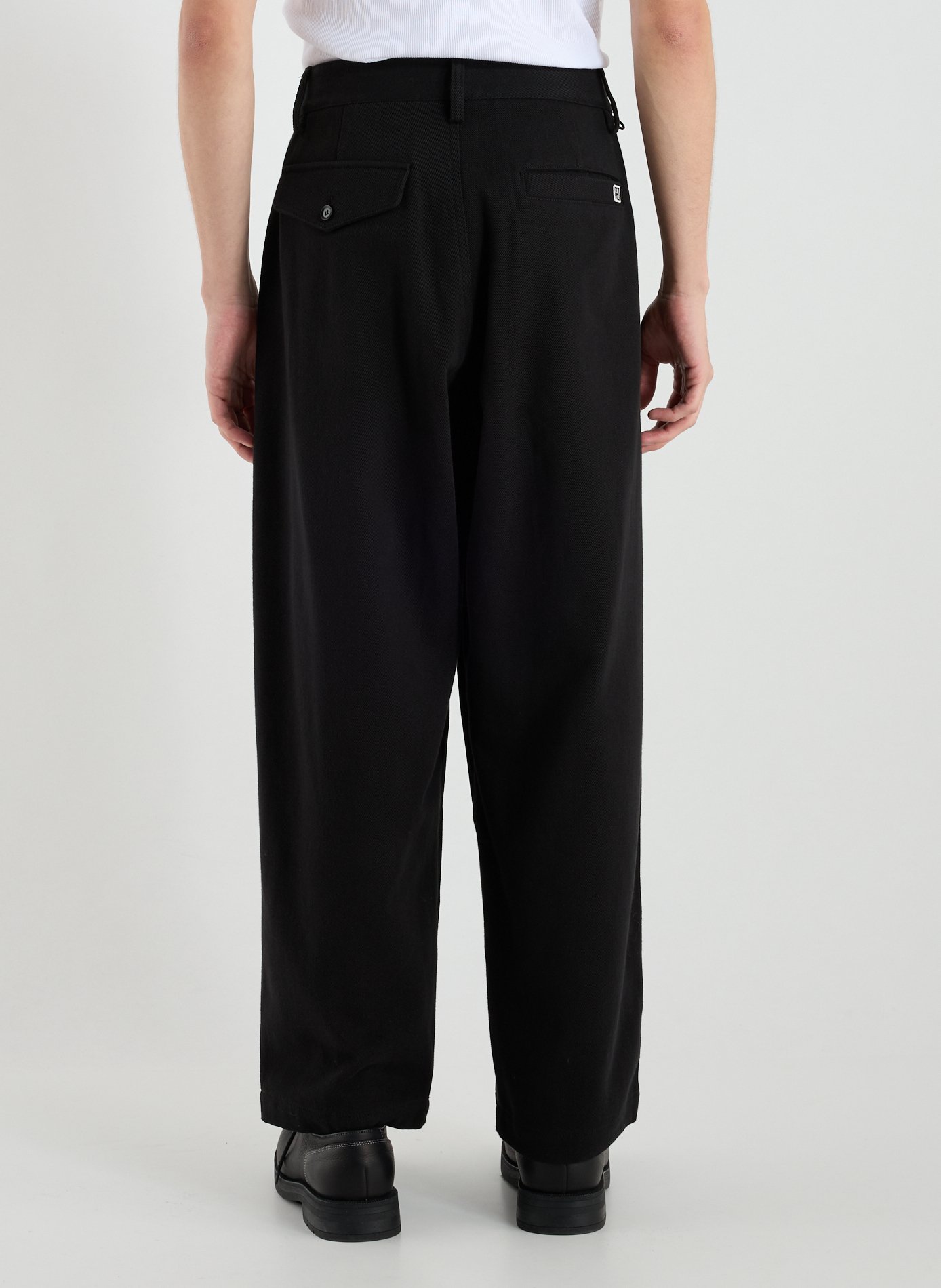 Bi-material carrot pants in cotton MERELY MADE Black