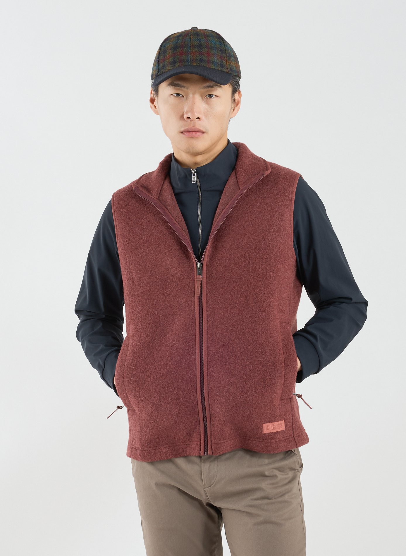 Sleeveless puffer jacket with high collar AIGLE Red