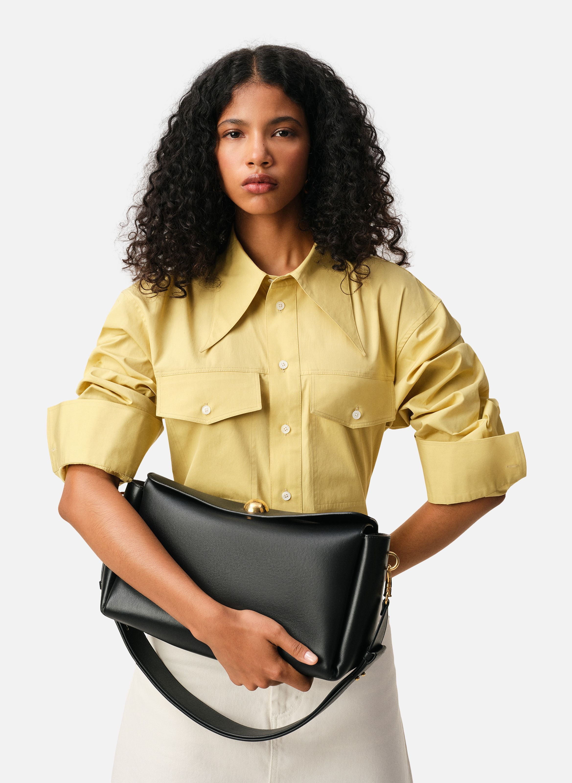 Sac Carrousel Moyen En Cuir Lisse unisexe AMI PARIS Noir