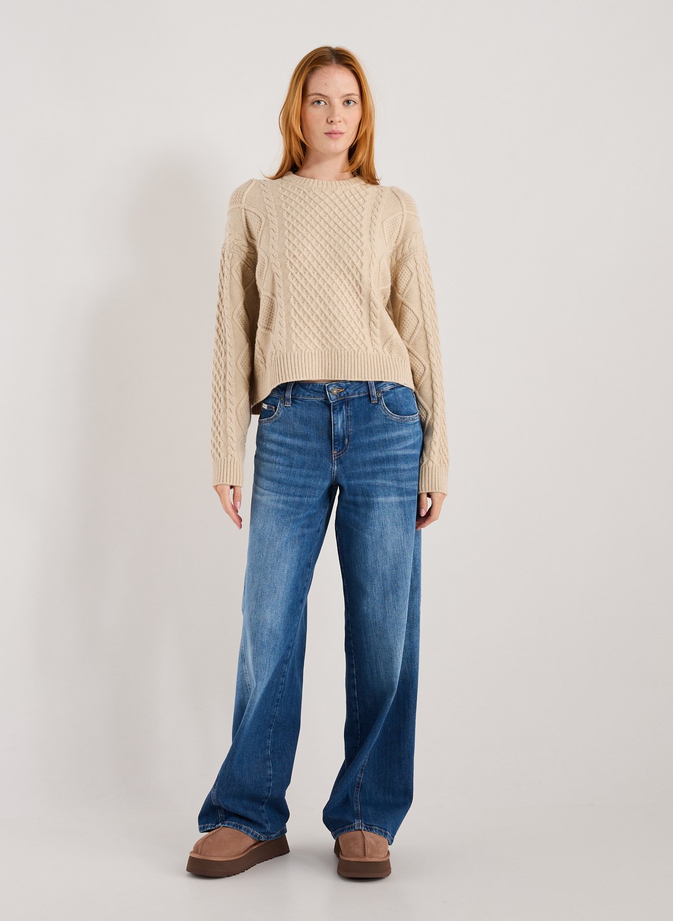 Pull col rond en coton et laine mélangés GUESS Beige