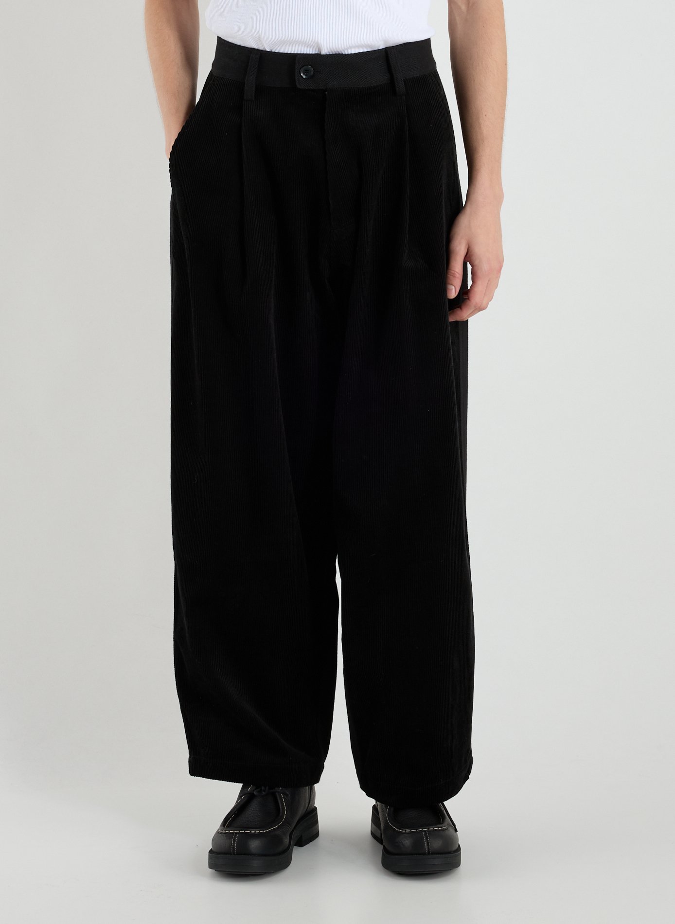 MERELY MADE Bi-material carrot pants in cotton Black