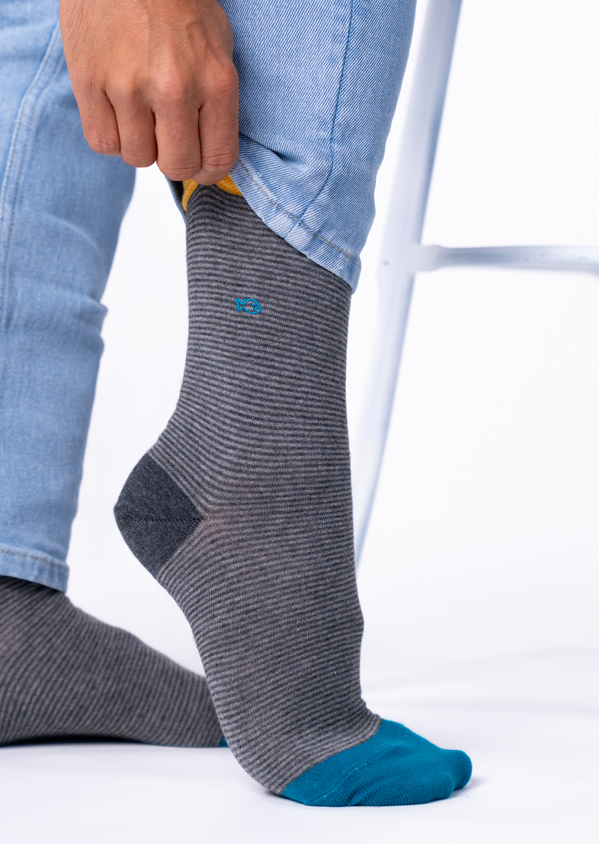 Chaussettes en coton peigné rayées Gris