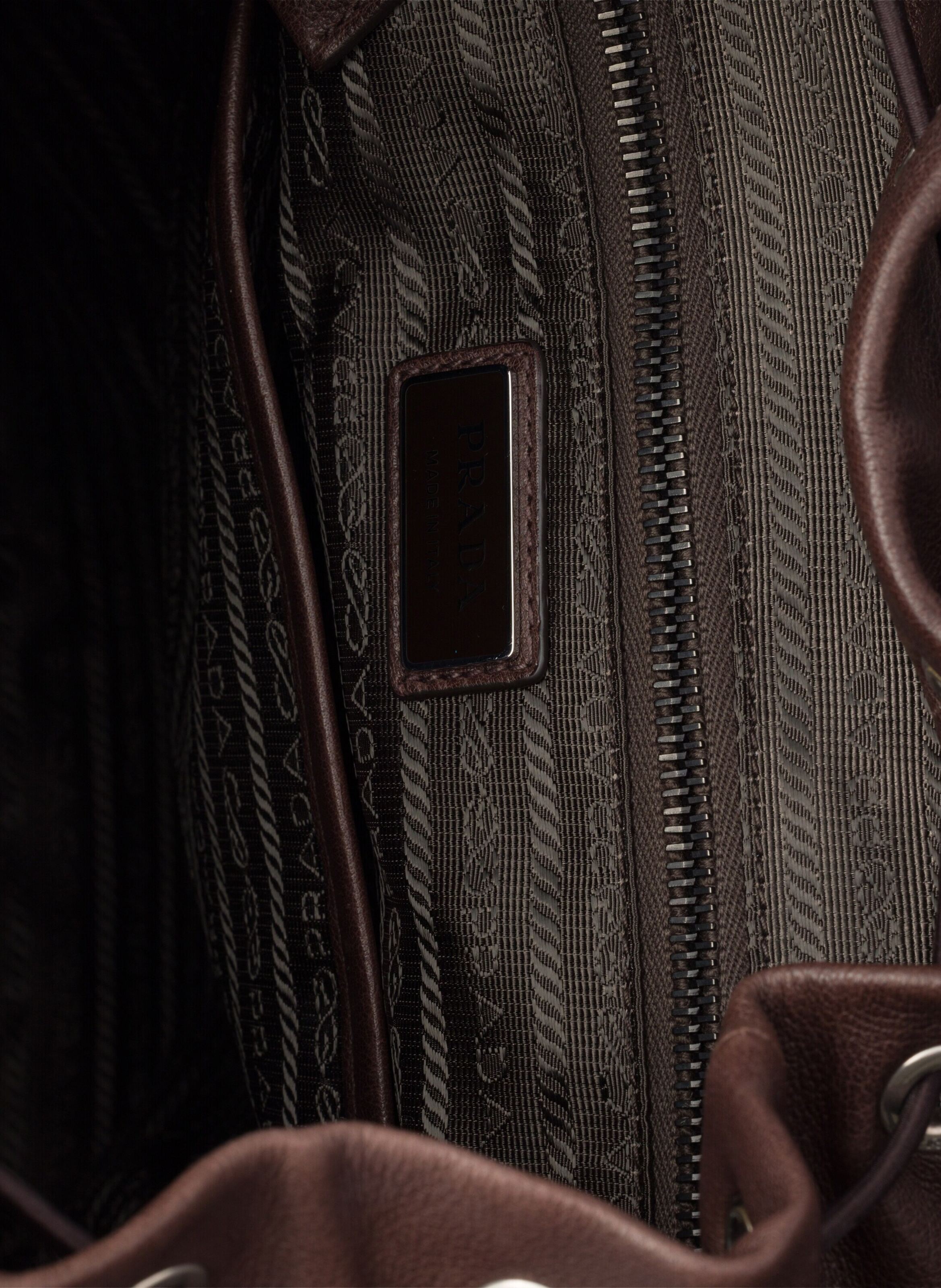 Sac à dos en cuir prada explore PRADA Marron