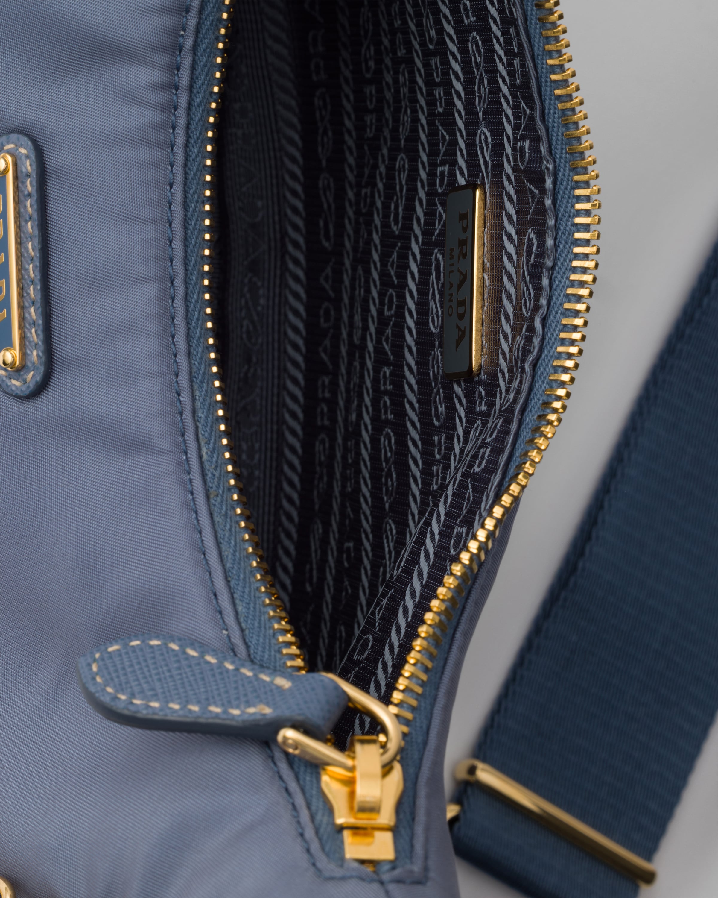 Sac prada re-edition 2005 en re-nylon PRADA Bleu