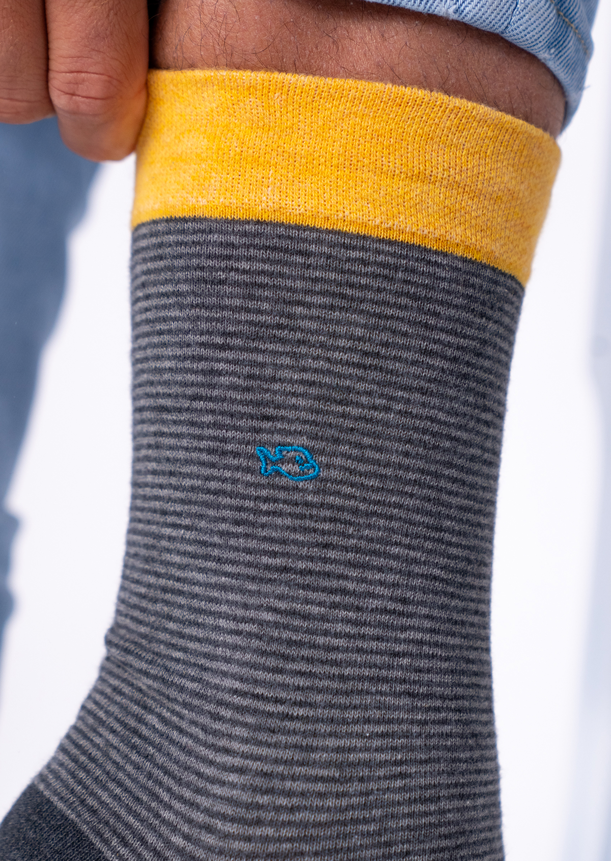 Chaussettes en coton peigné rayées Gris