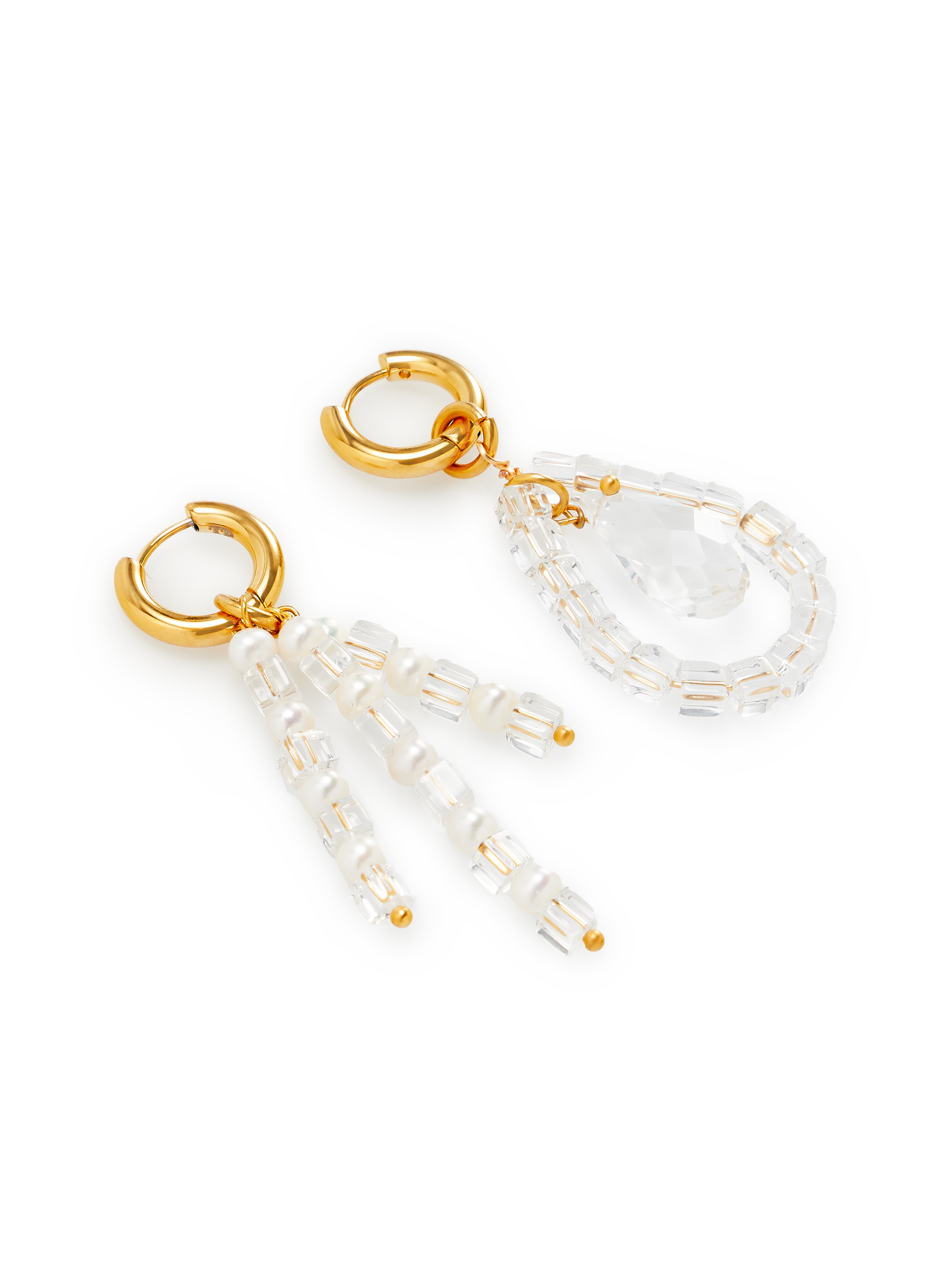 Boucles d'oreille dépareillées