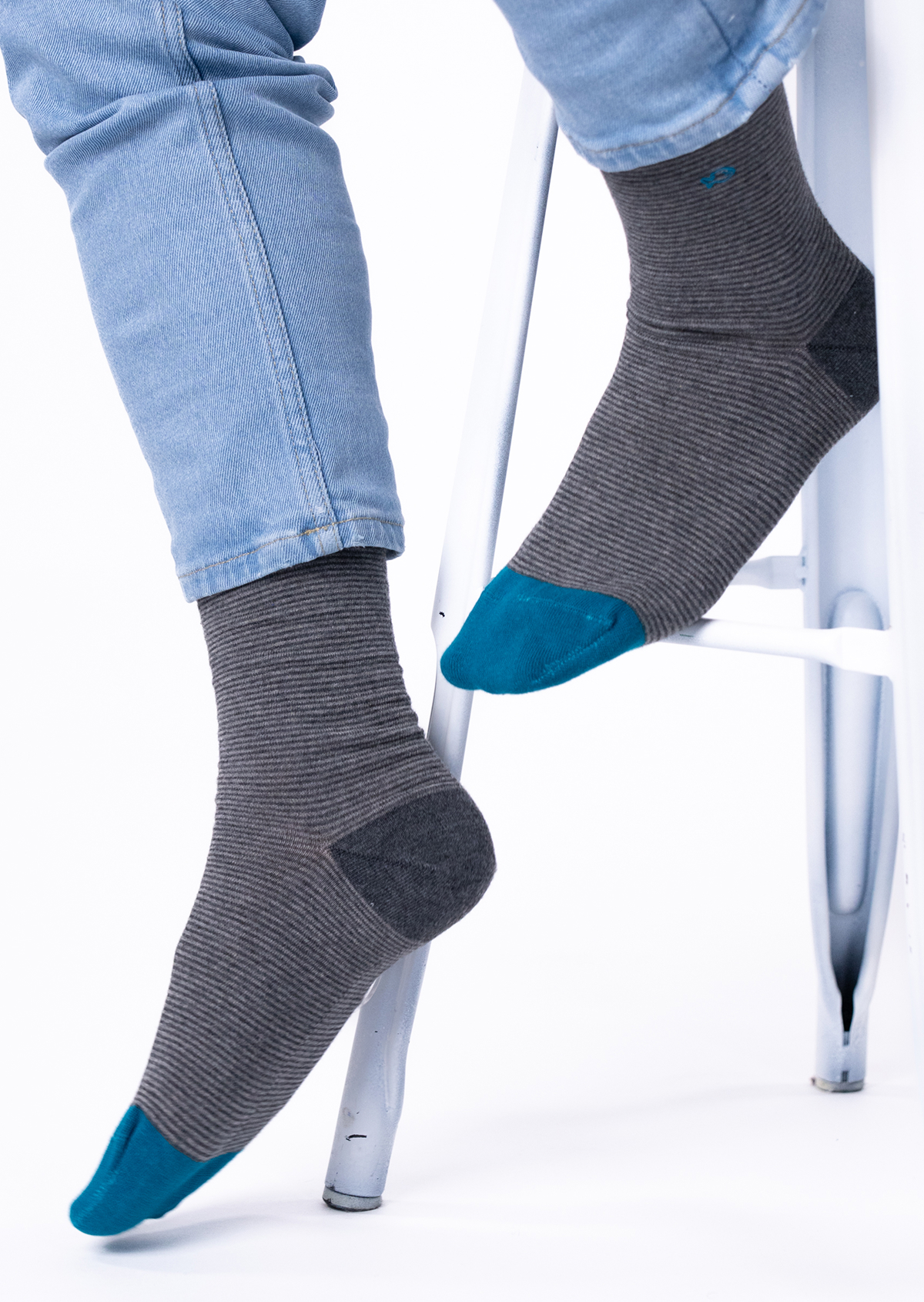 Chaussettes en coton peigné rayées Gris
