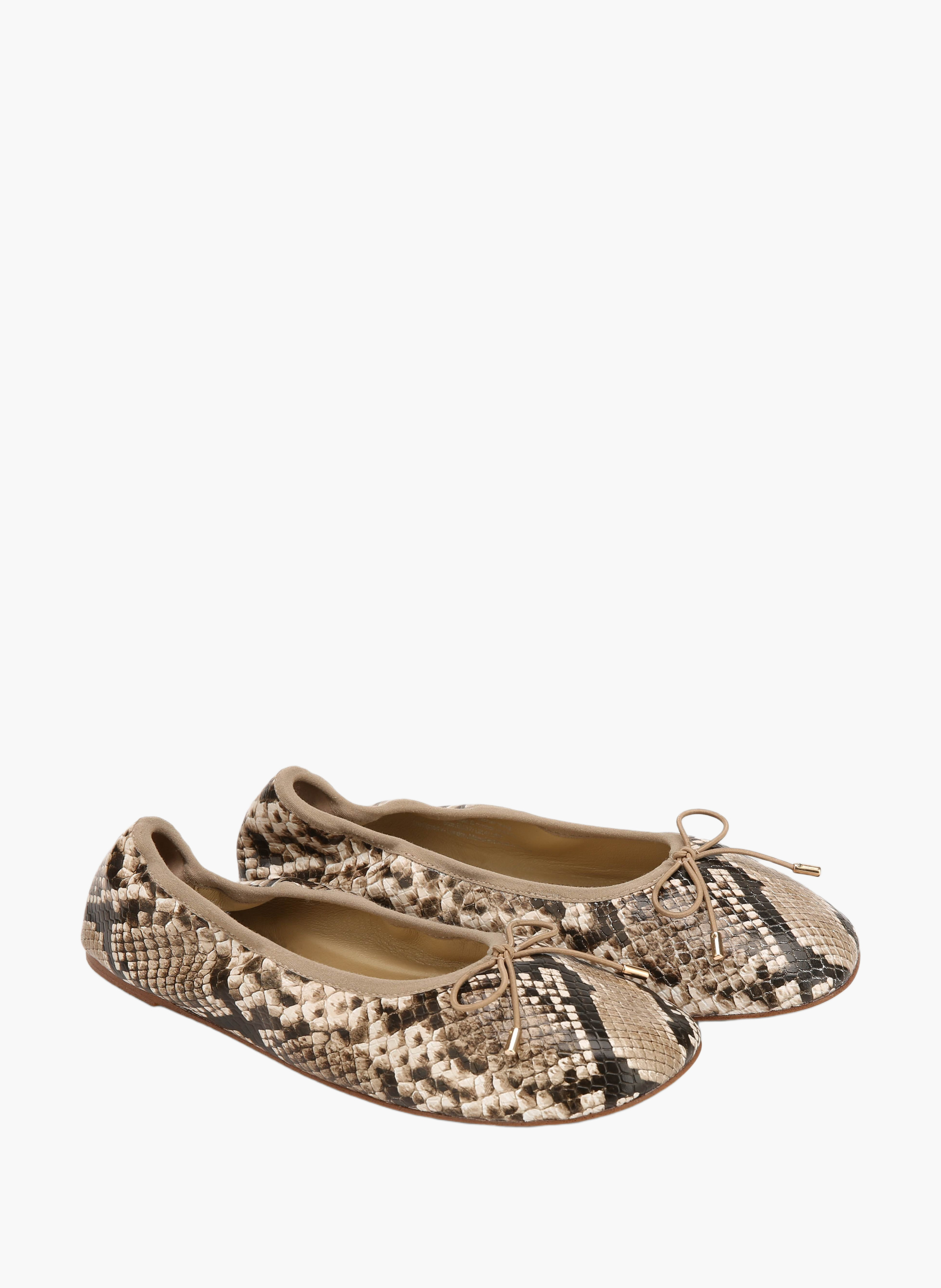 Scrunch-ballerina's van leer met slangenprint NAKED WOLFE Beige