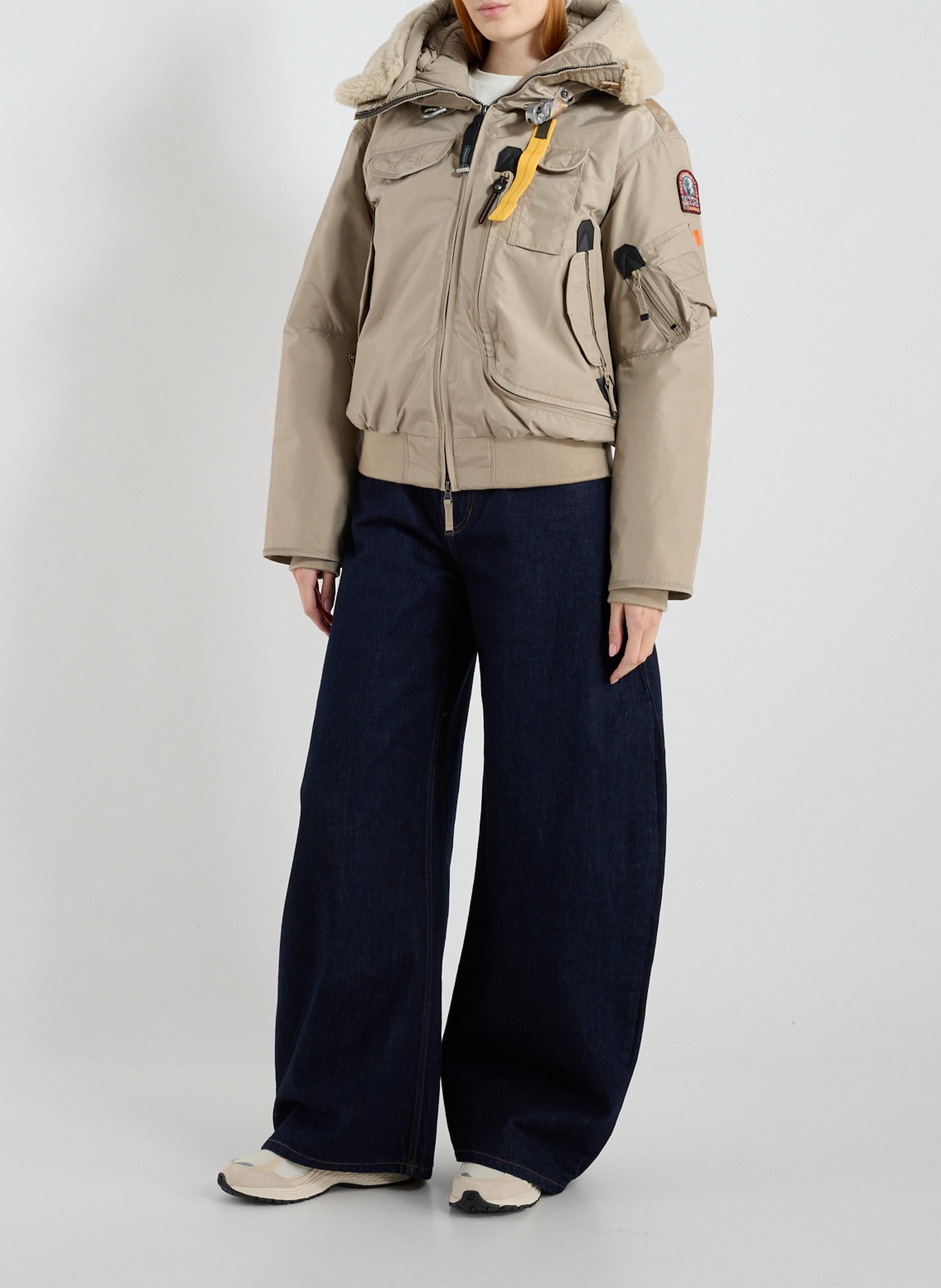 Sneakers 2002 NEW BALANCE Beige