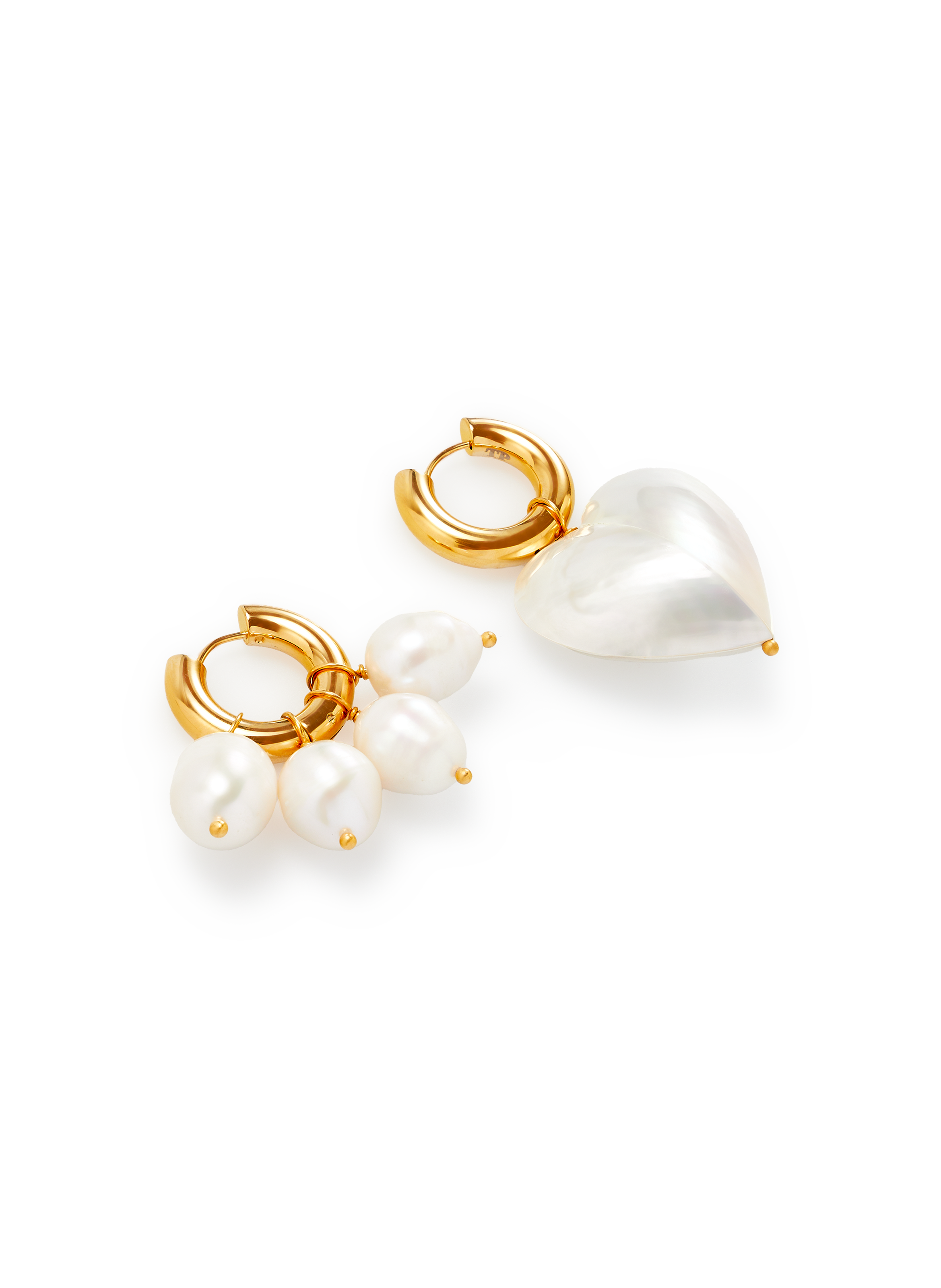 Boucles d'oreille dépareillées