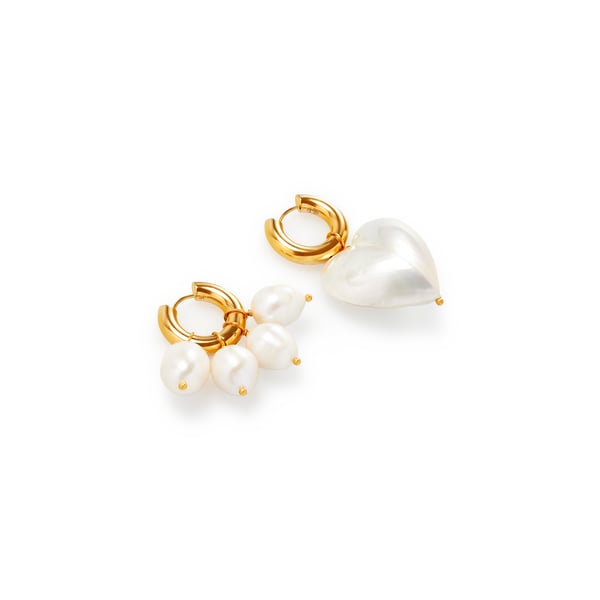 Boucles d'oreille dépareillées