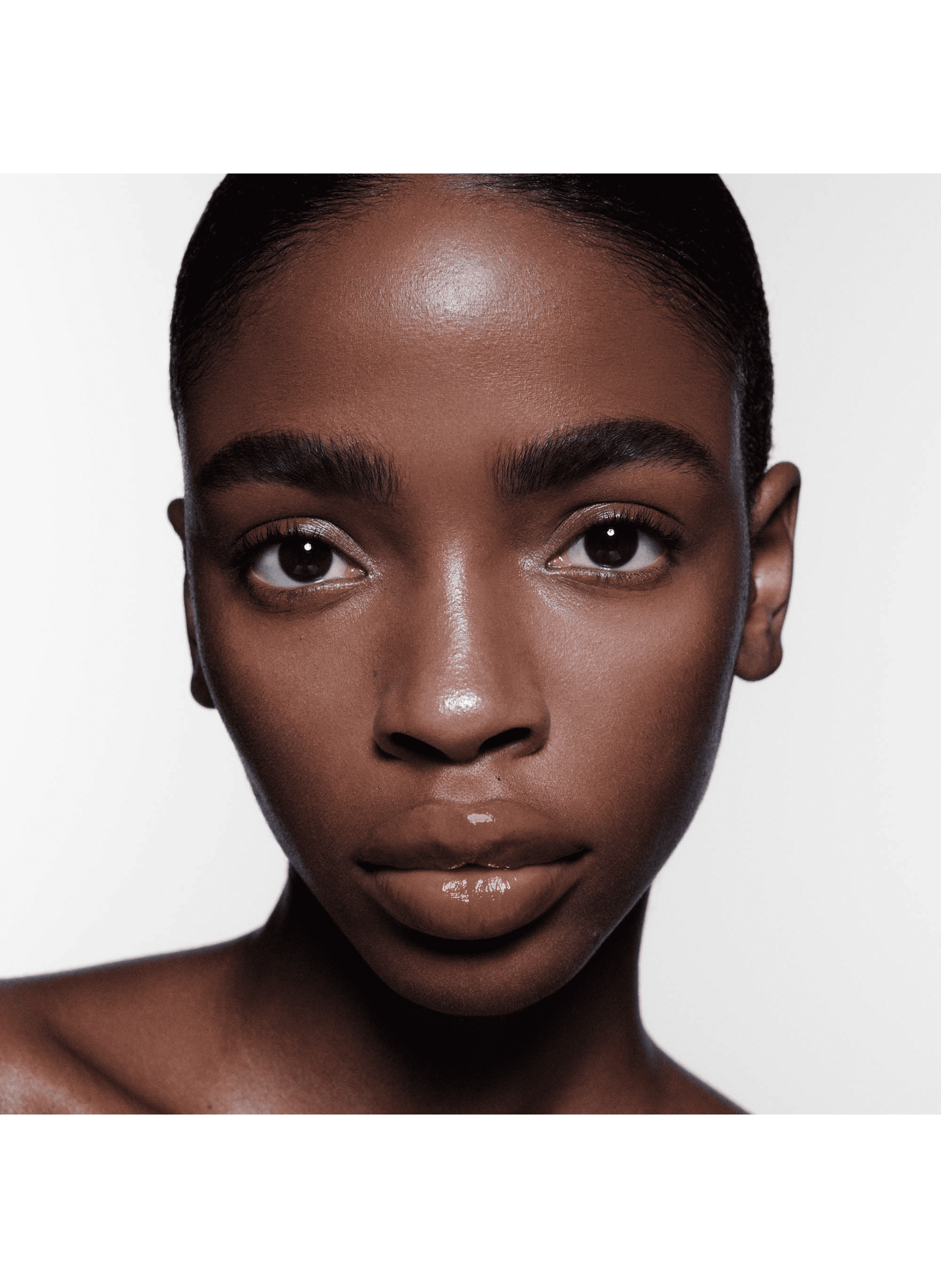 Luxurious Lip Balm VICTORIA BECKHAM No color