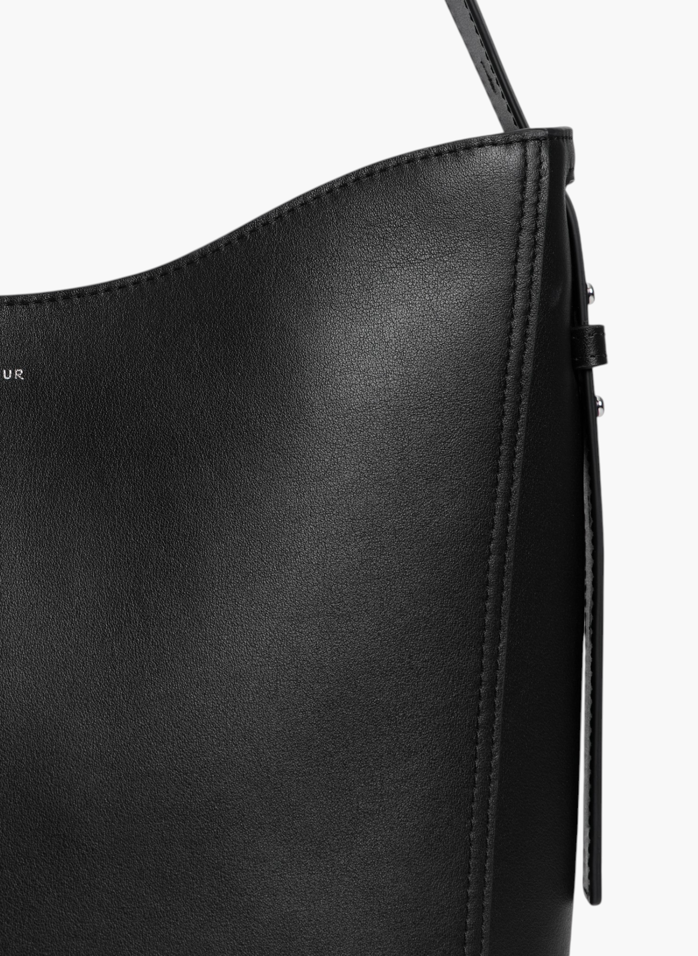 Sac hobo moyen modèle céleste en cuir lisse LE TANNEUR Noir
