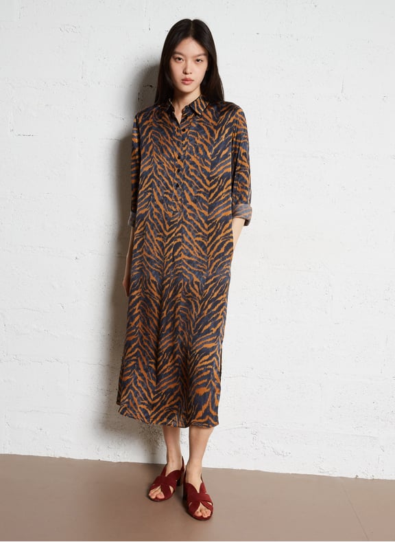 Robe midi col chemise à imprimé zèbre abby Marron by MAISON 123 MAISON 123 Robe midi col chemise à imprimé zèbre abby Marron