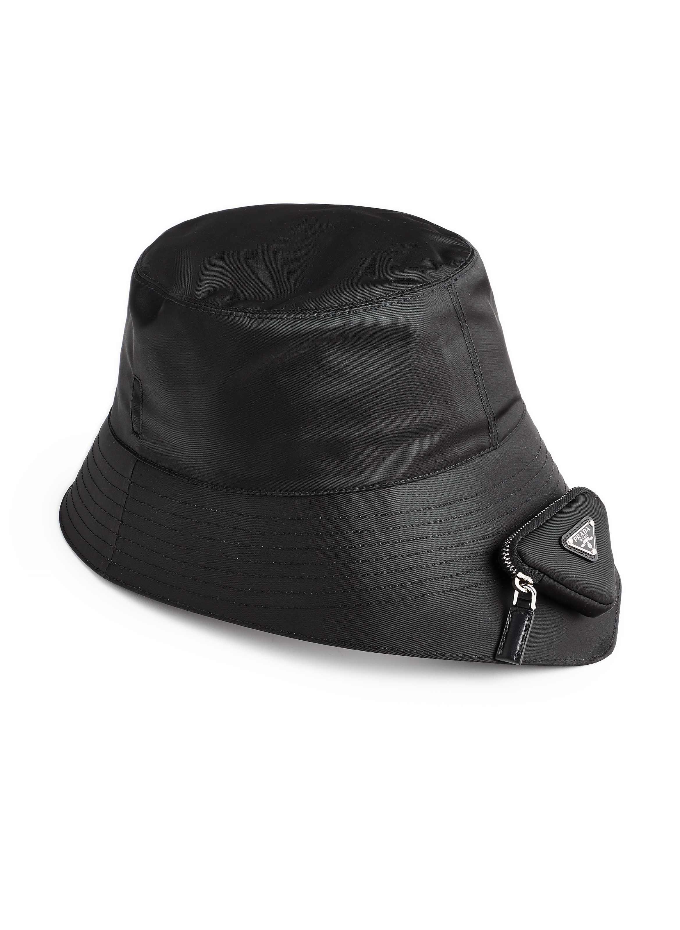 Bob asymétrique en nylon recyclé