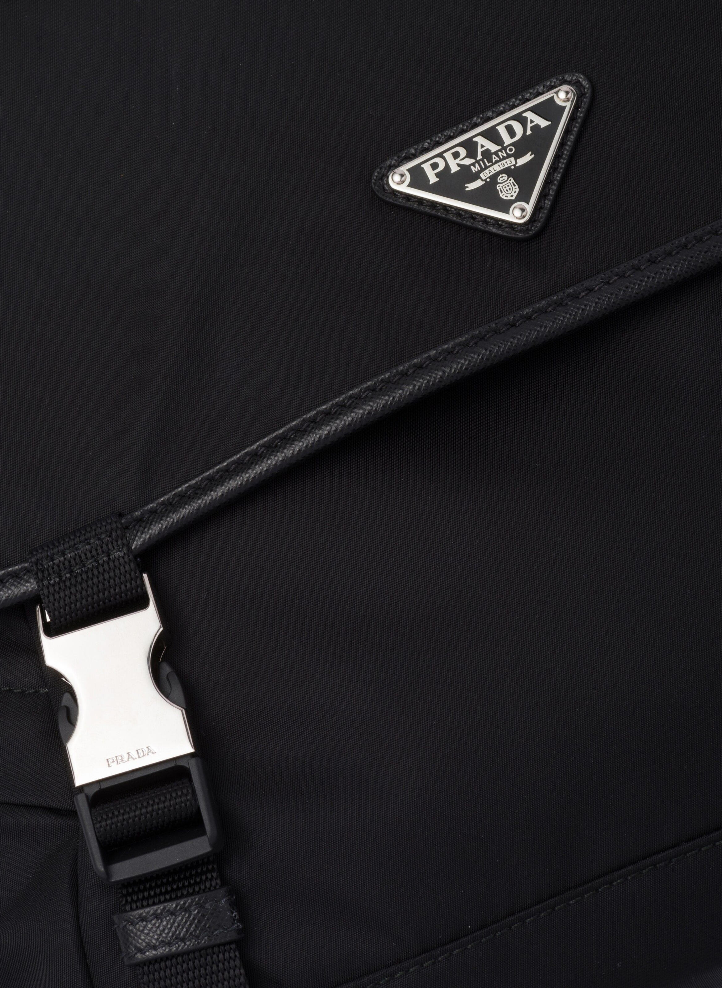 Sac porté épaule en re-nylon et cuir saffiano PRADA Noir