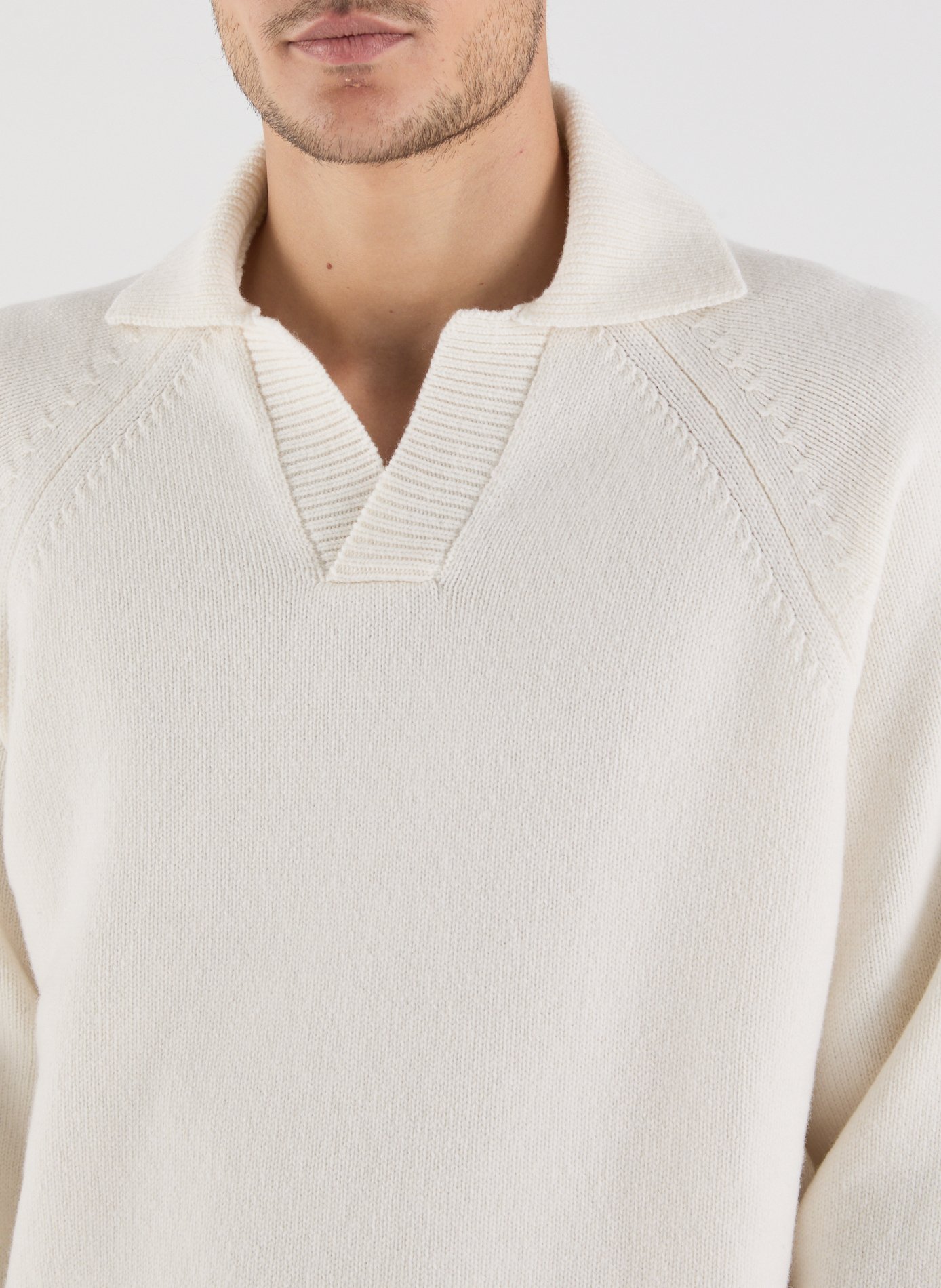 Pull côtelé Gone à col v en laine SAISON 1865 Beige