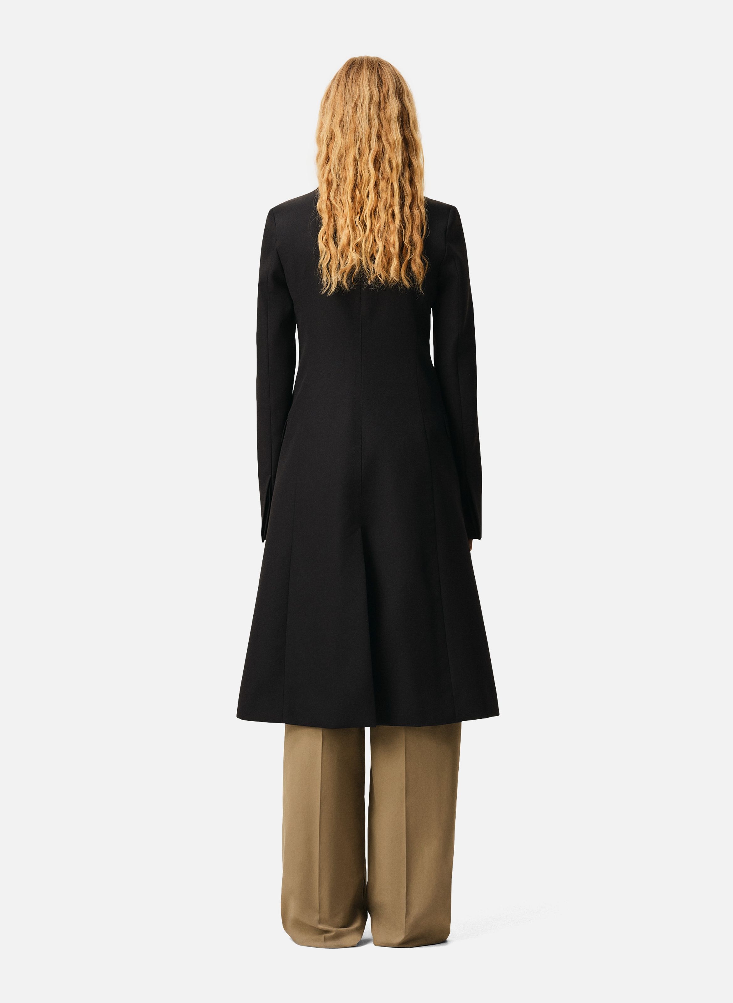 Manteau ajusté simple boutonnage en laine vierge AMI PARIS Noir