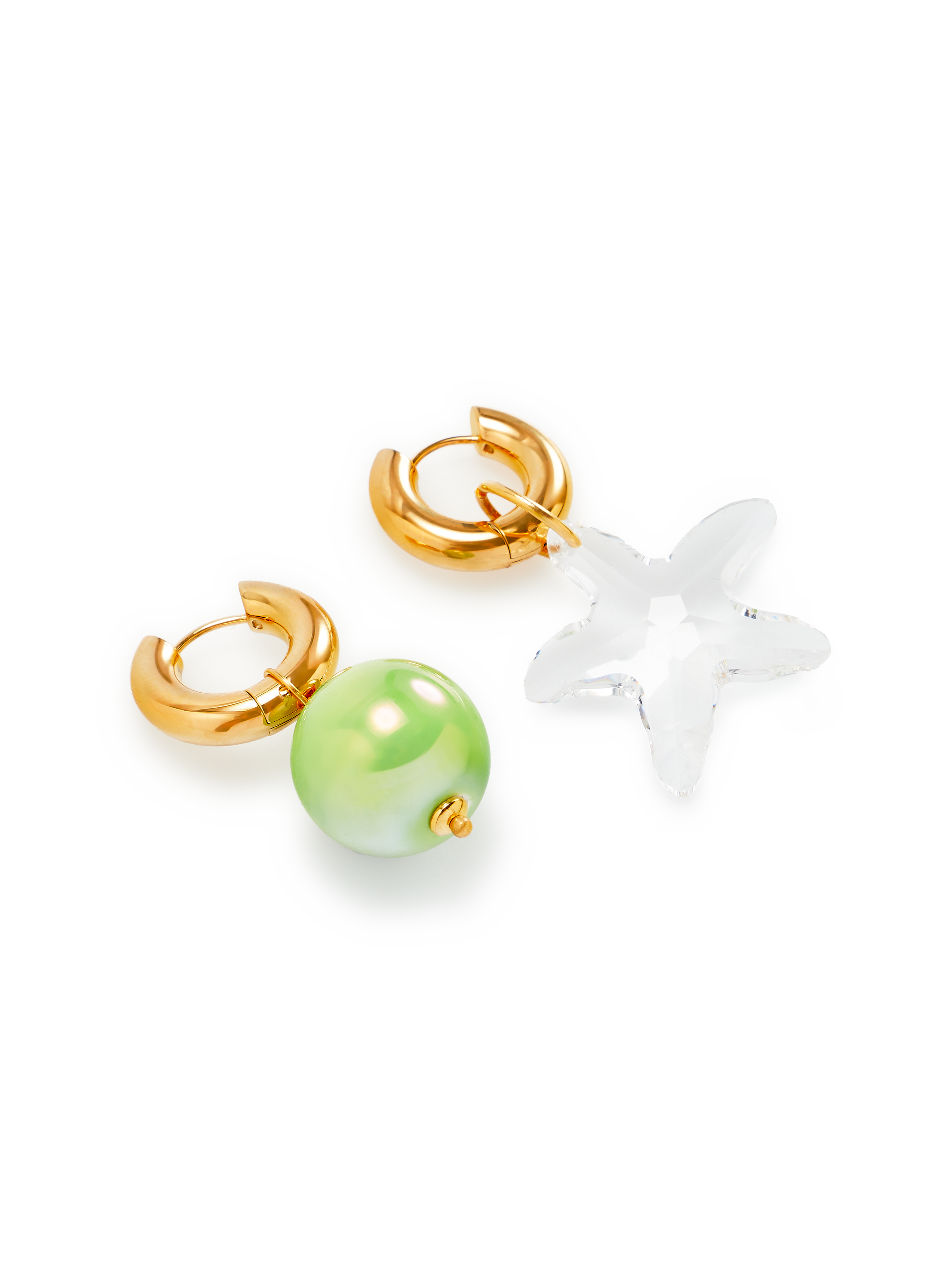 Boucles d'oreille dépareillées