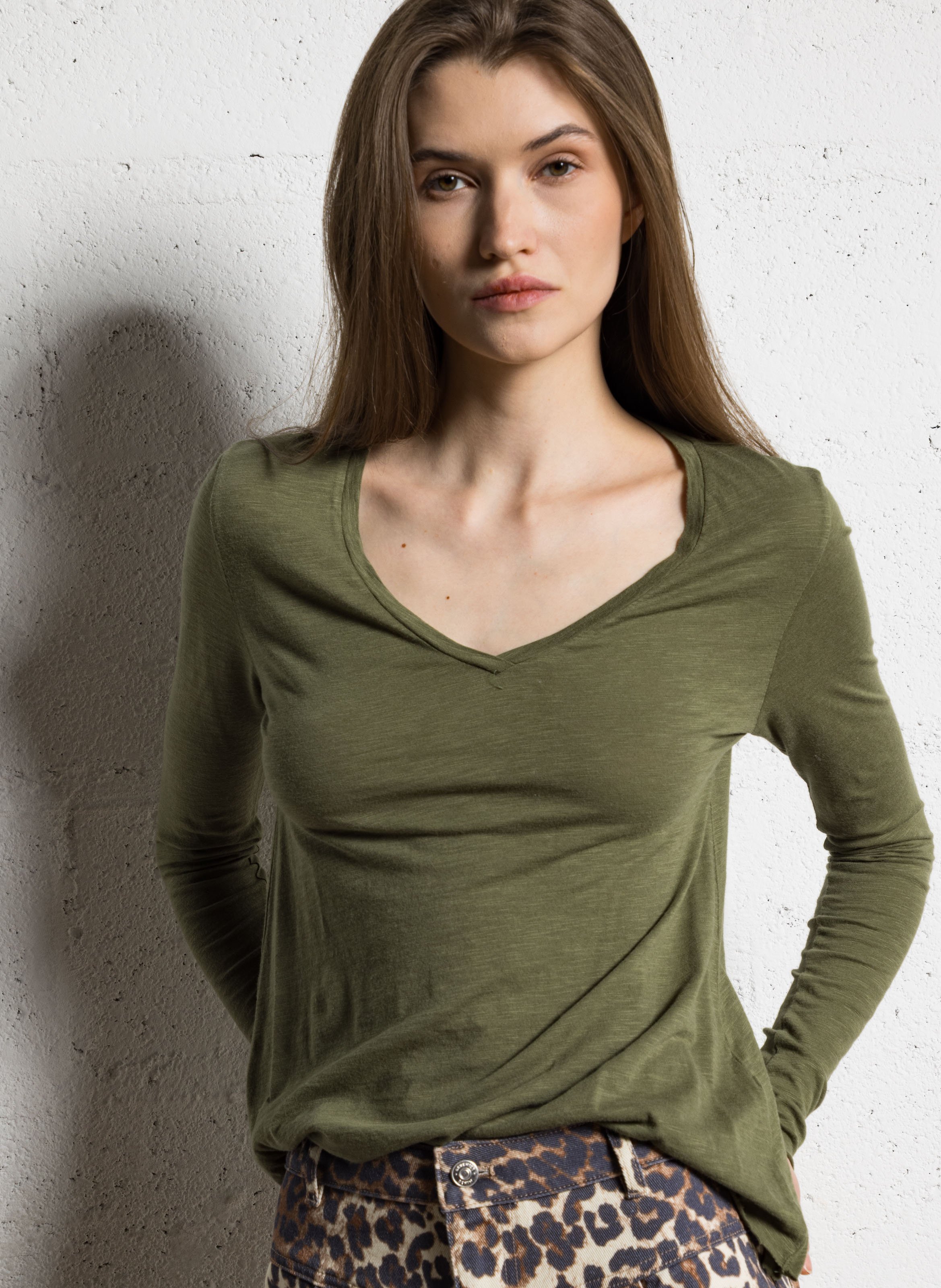 Tee-shirt à col v en coton mélangé jacksonville AMERICAN VINTAGE Vert