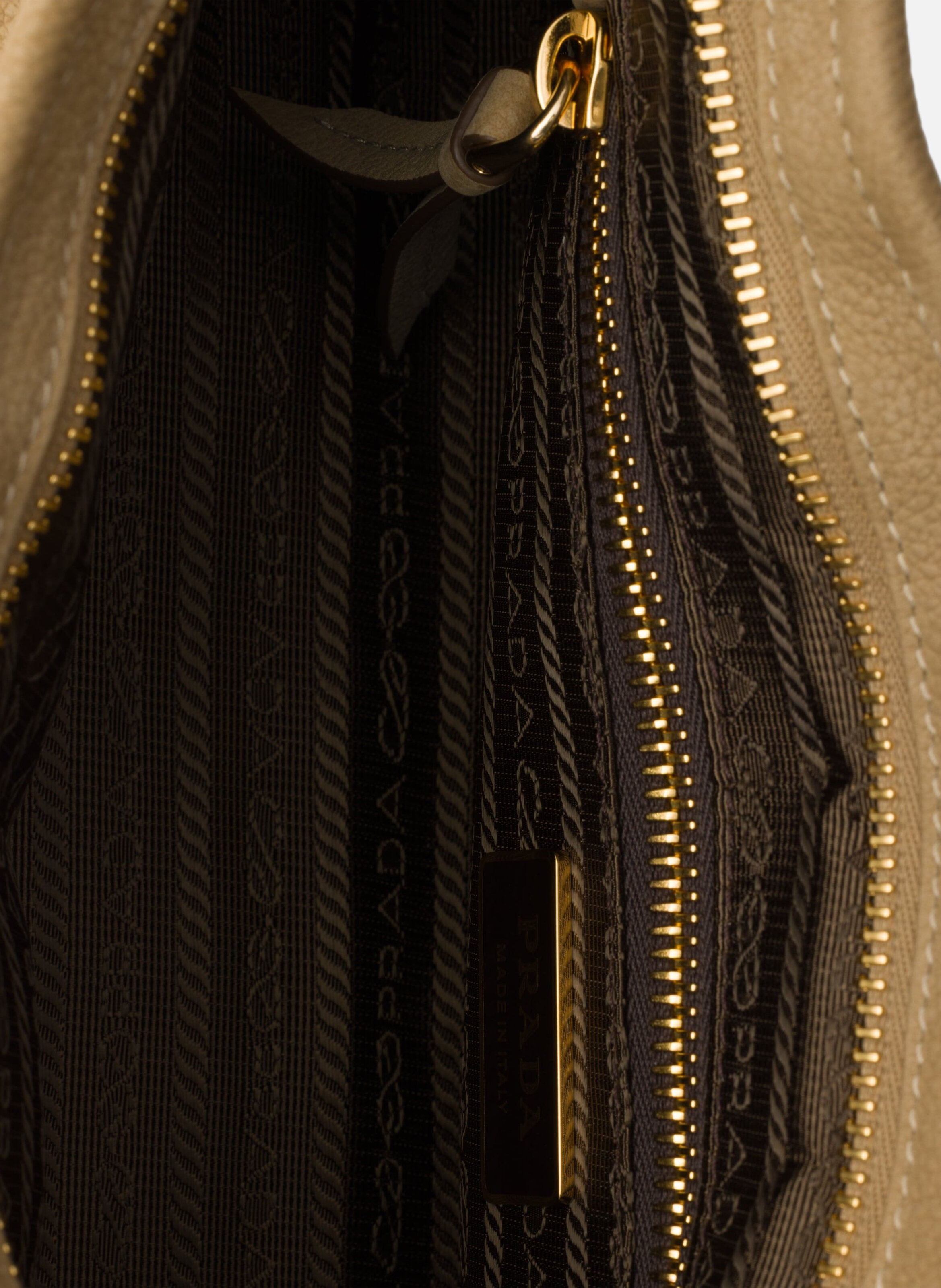 Sac à main prada bonnie en cuir nubuck de taille m PRADA Beige