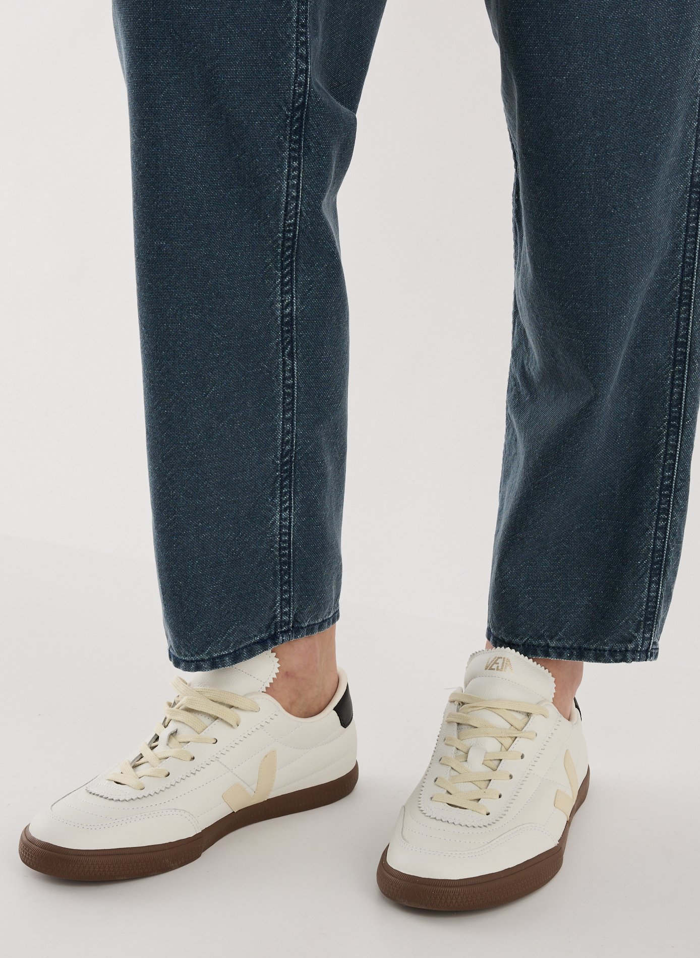 Panenka leather sneakers VEJA White