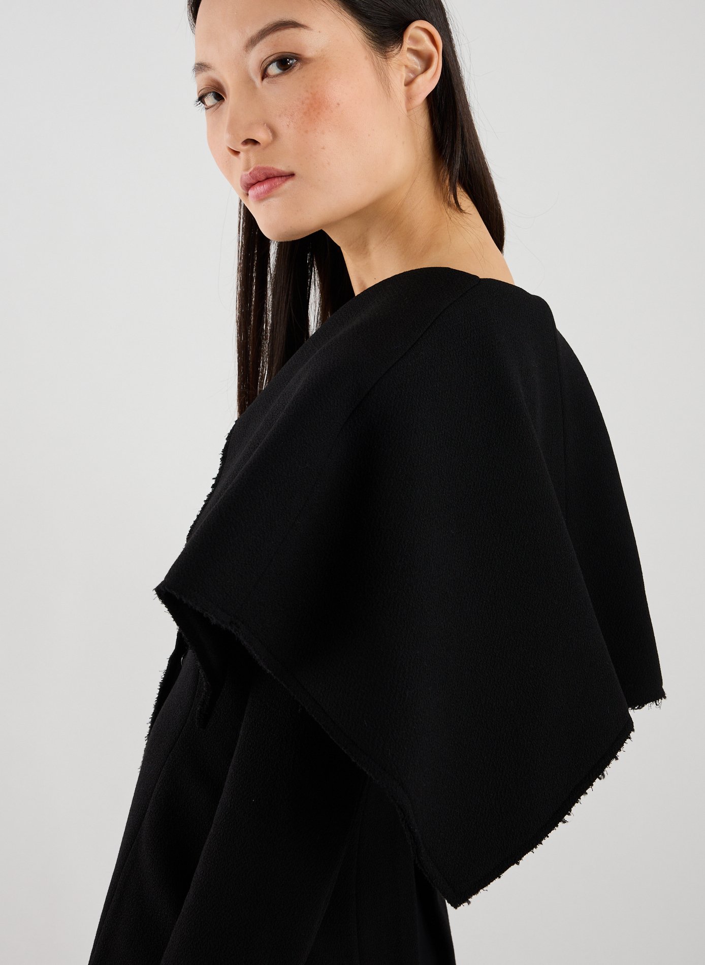 Veste cintrée à large col en laine mélangée A.W.A.K.E. MODE Noir