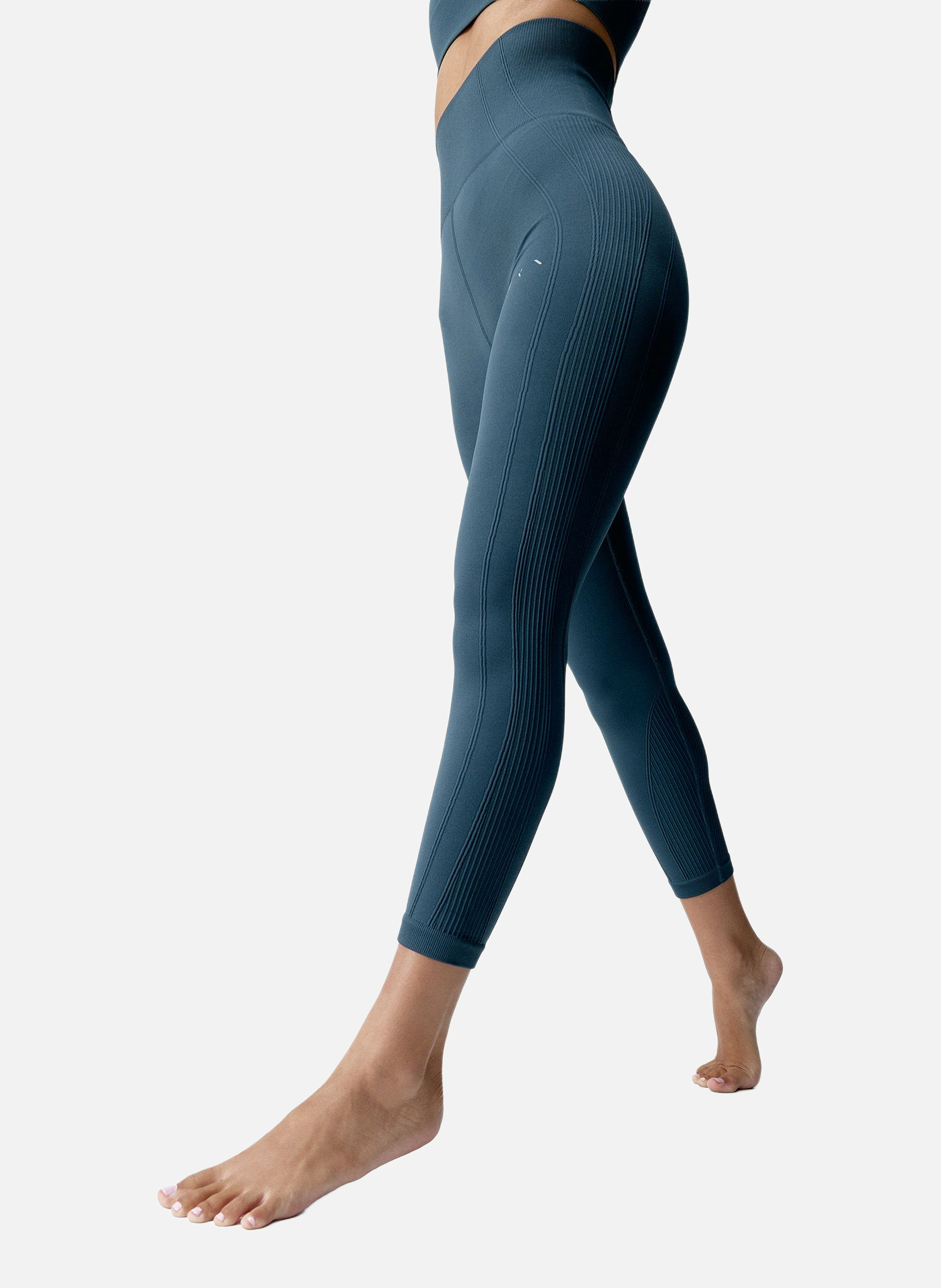 Legging de sport long seamless nilay BleuBORN LIVING YOGA