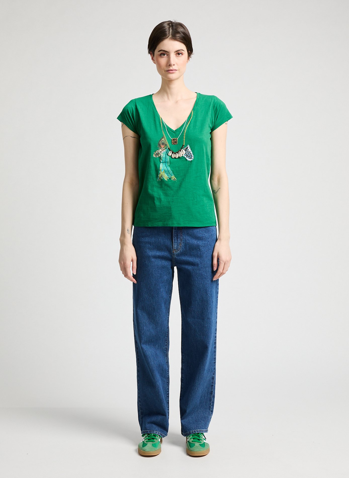 Straight cotton T-shirt with jewelry LEON & HARPER Green