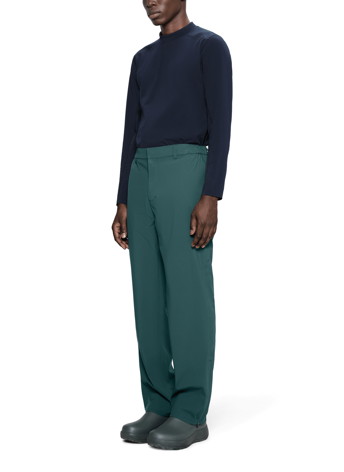 Hose Suva Softshe RAINS Grun
