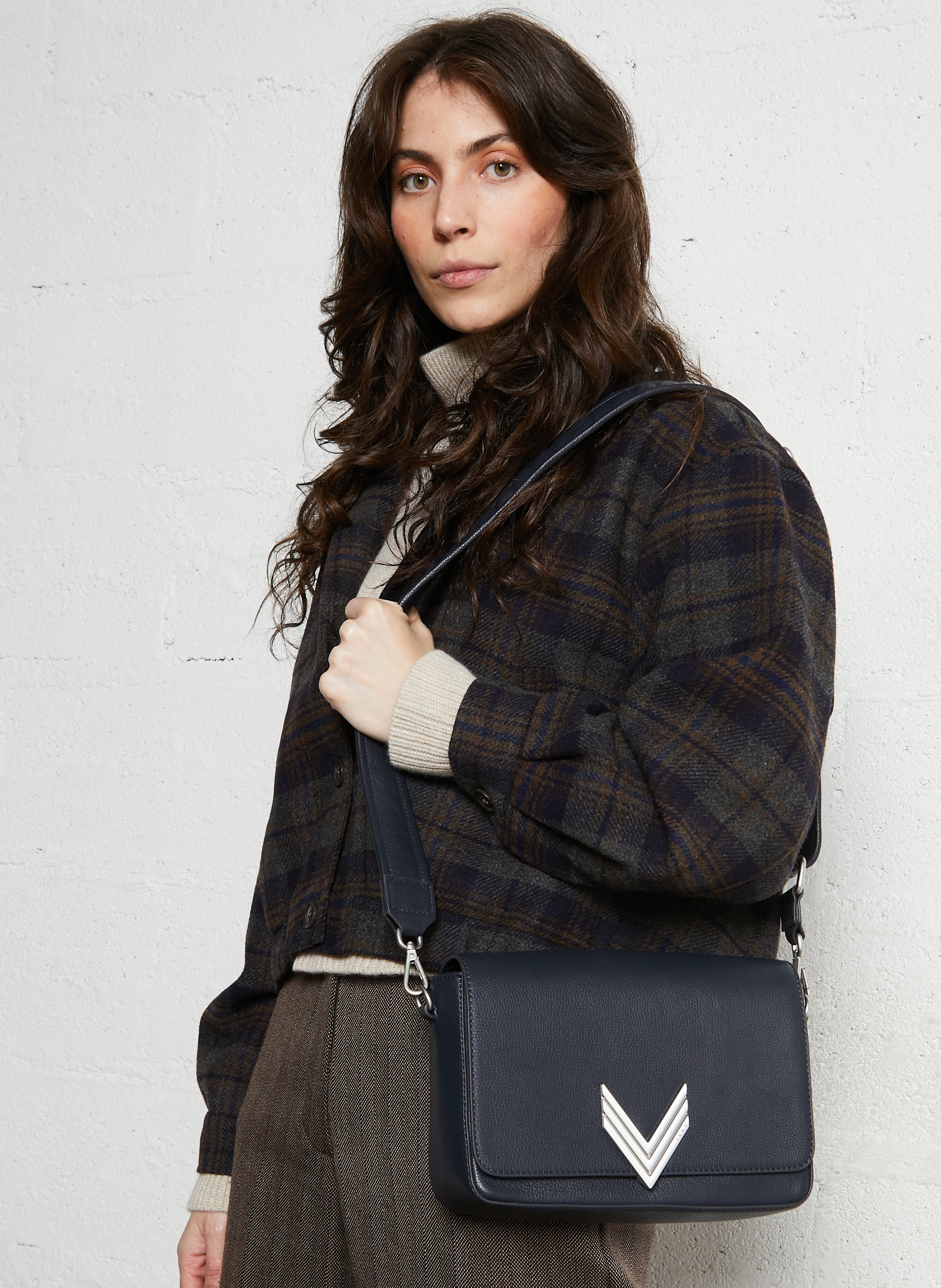 Sac bandoulière à rabat aimanté en cuir grainé IKKS Bleu