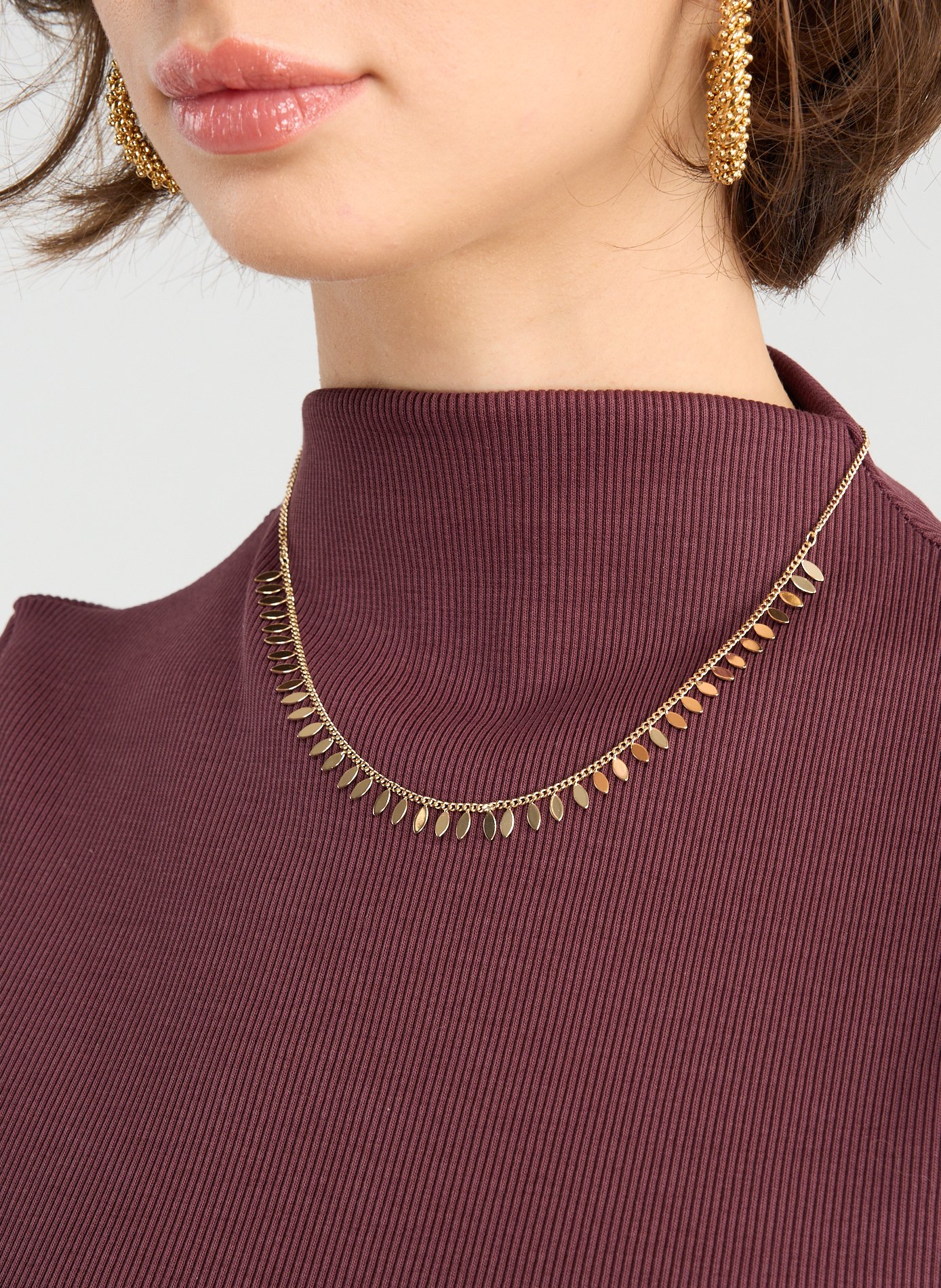 Collier fin Petite feuille  AU PRINTEMPS PARIS Doré