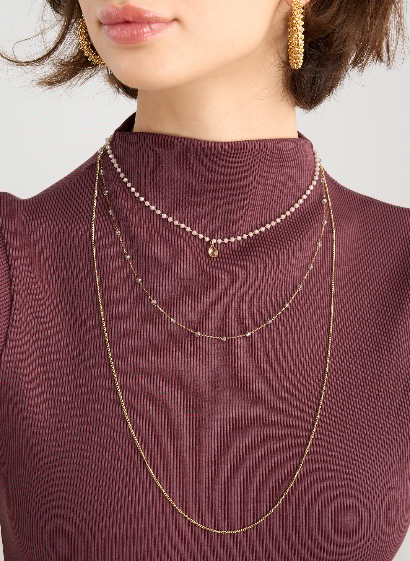 AU PRINTEMPS PARIS Three-row pearl necklace Pink